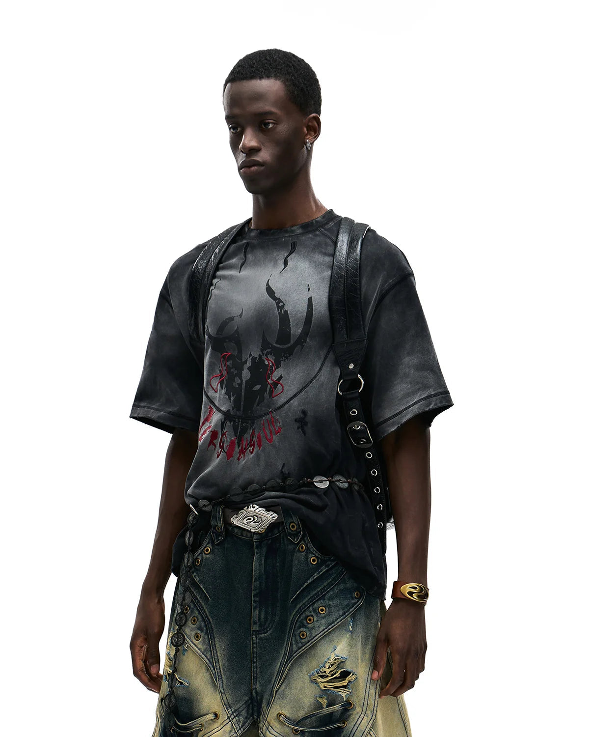 PERSONSOUL MYTHICAL BEAST TOTEM DISTRESSED T-SHIRT