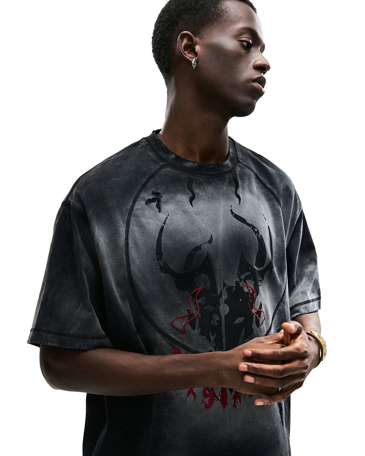 PERSONSOUL MYTHICAL BEAST TOTEM DISTRESSED T-SHIRT