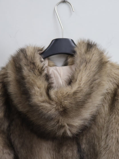 Pale Fur Hood A457