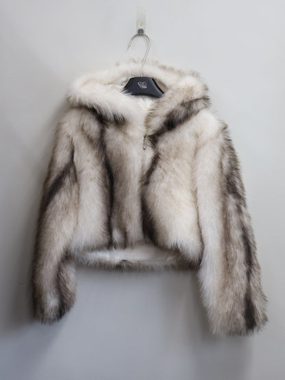 Pale Fur Hood A457