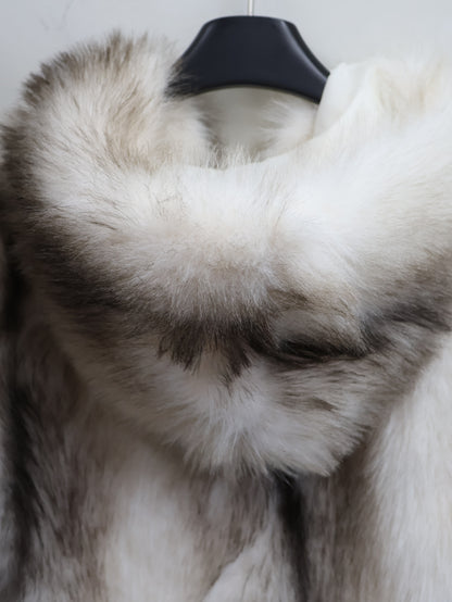 Pale Fur Hood A457