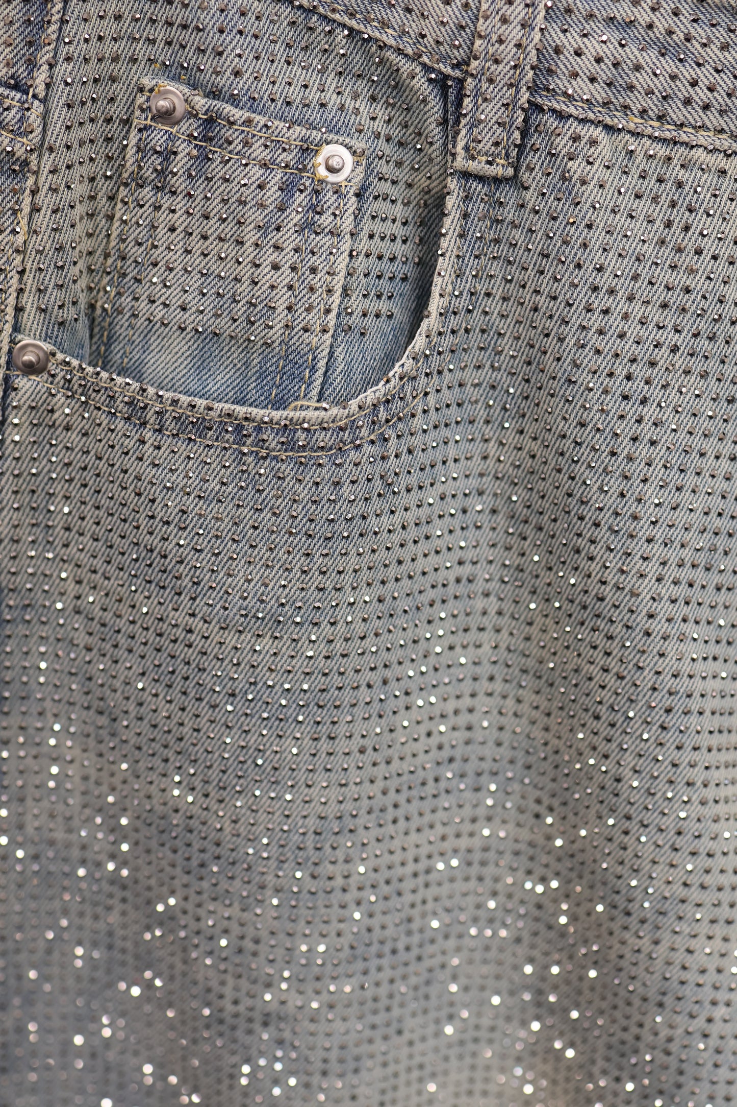 24-K18
stone loose denim A173