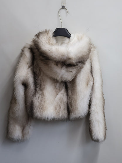 Pale Fur Hood A457