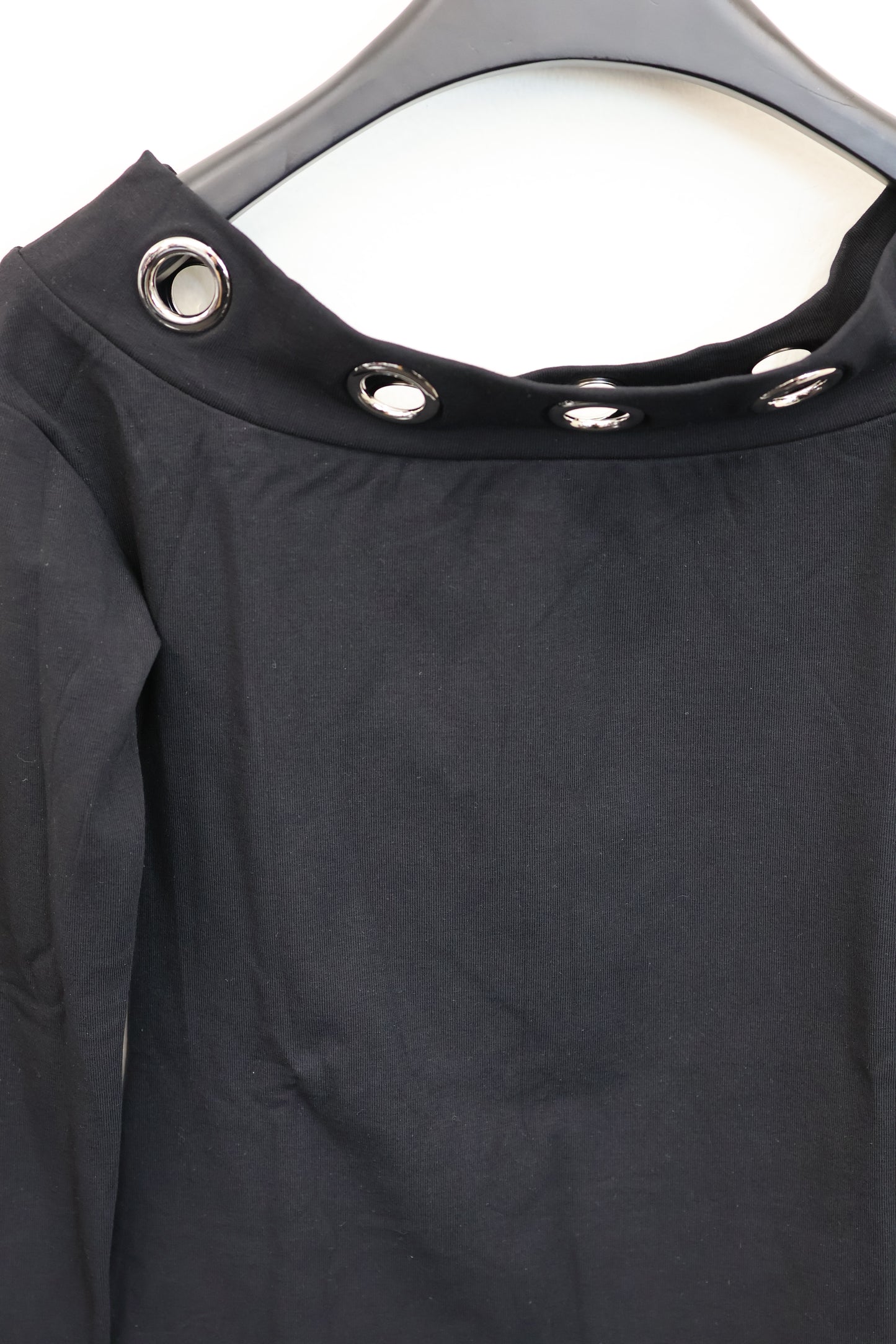 Grommet L/S A283
