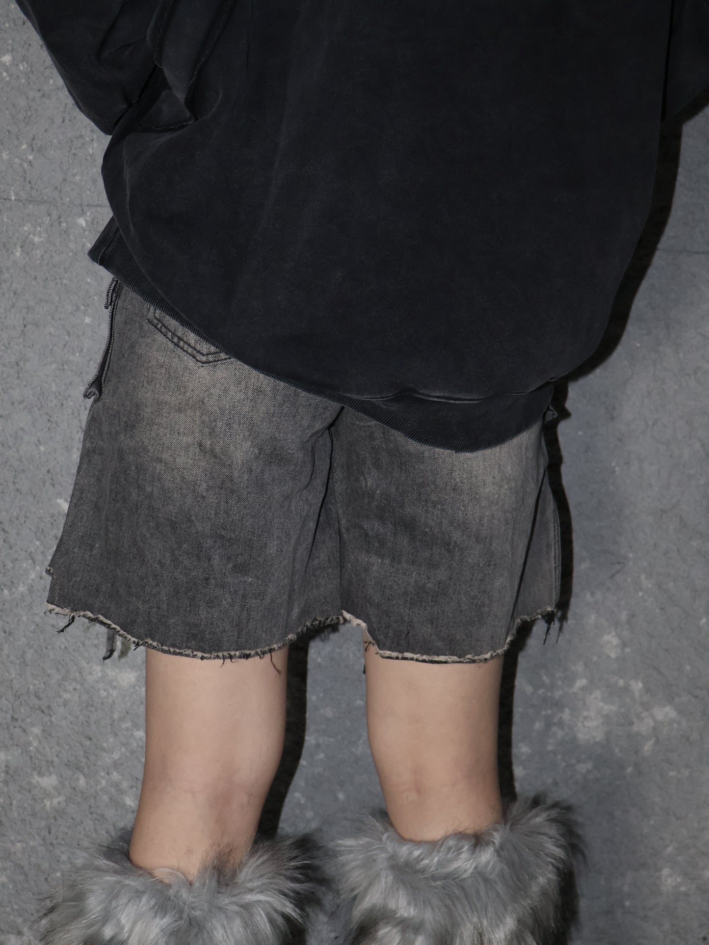 Drooping shorts A405