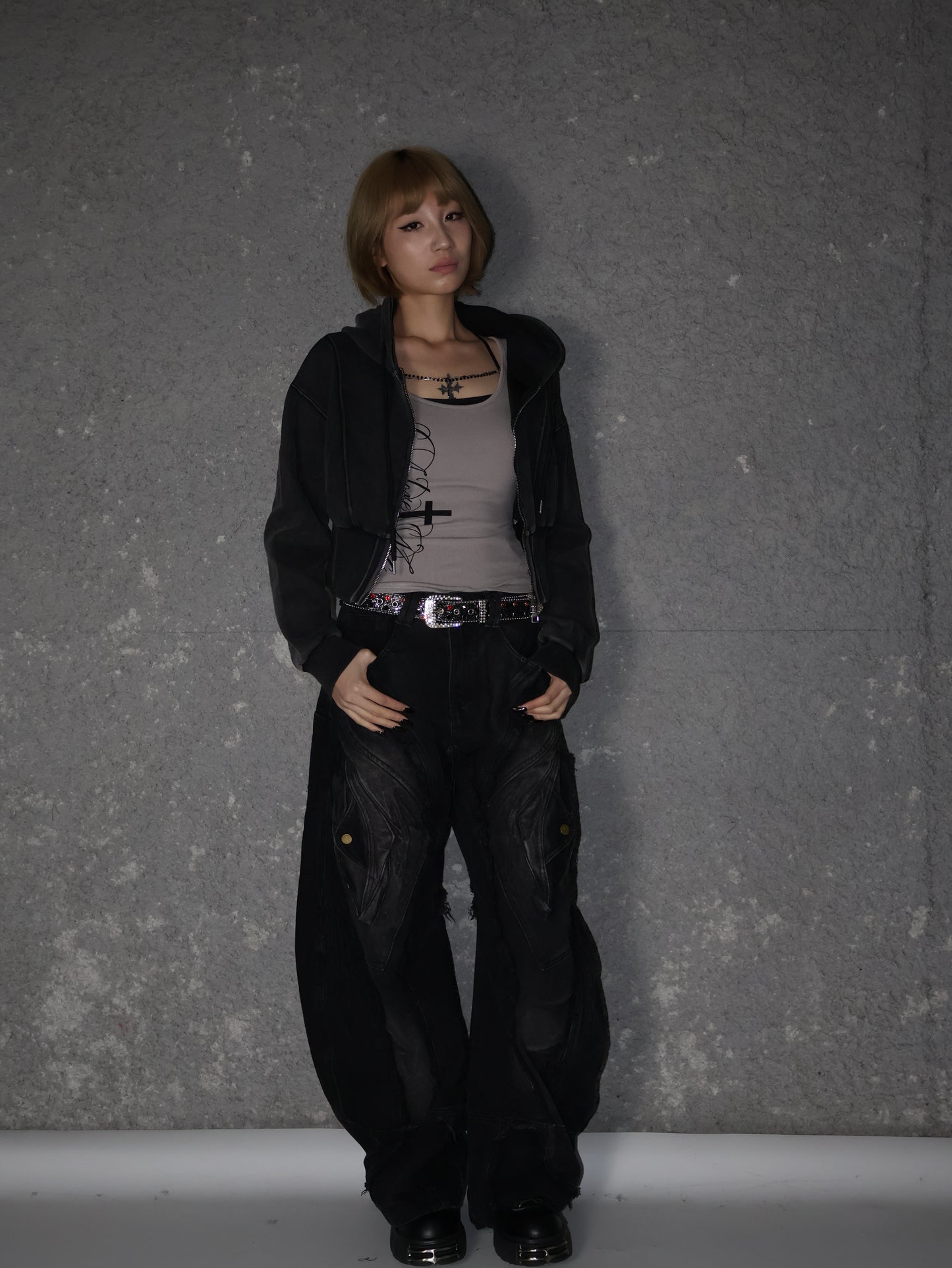 225-823 Obsidian Zip Hoodie A396