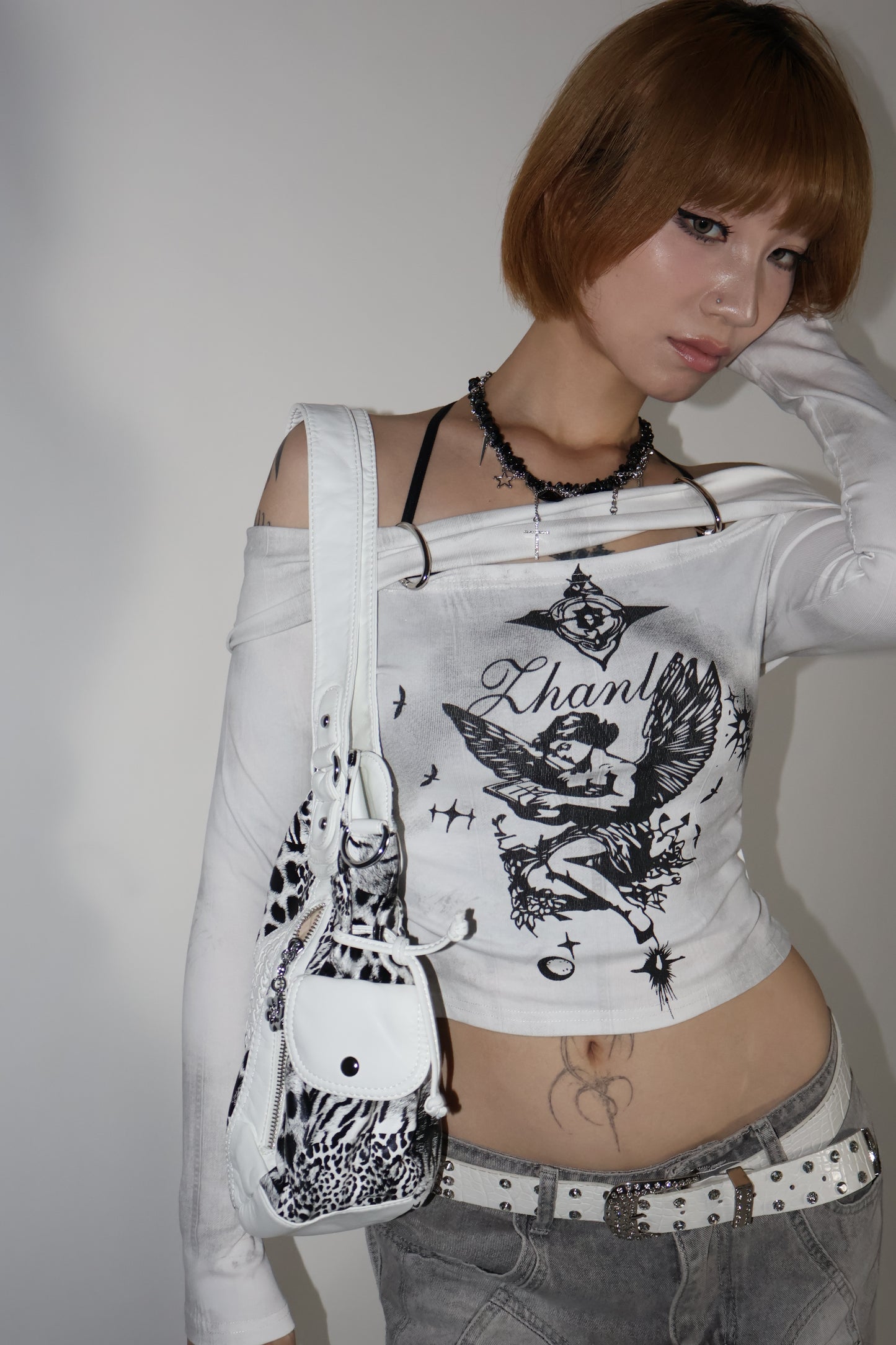 25-919 Angel Print Top A337