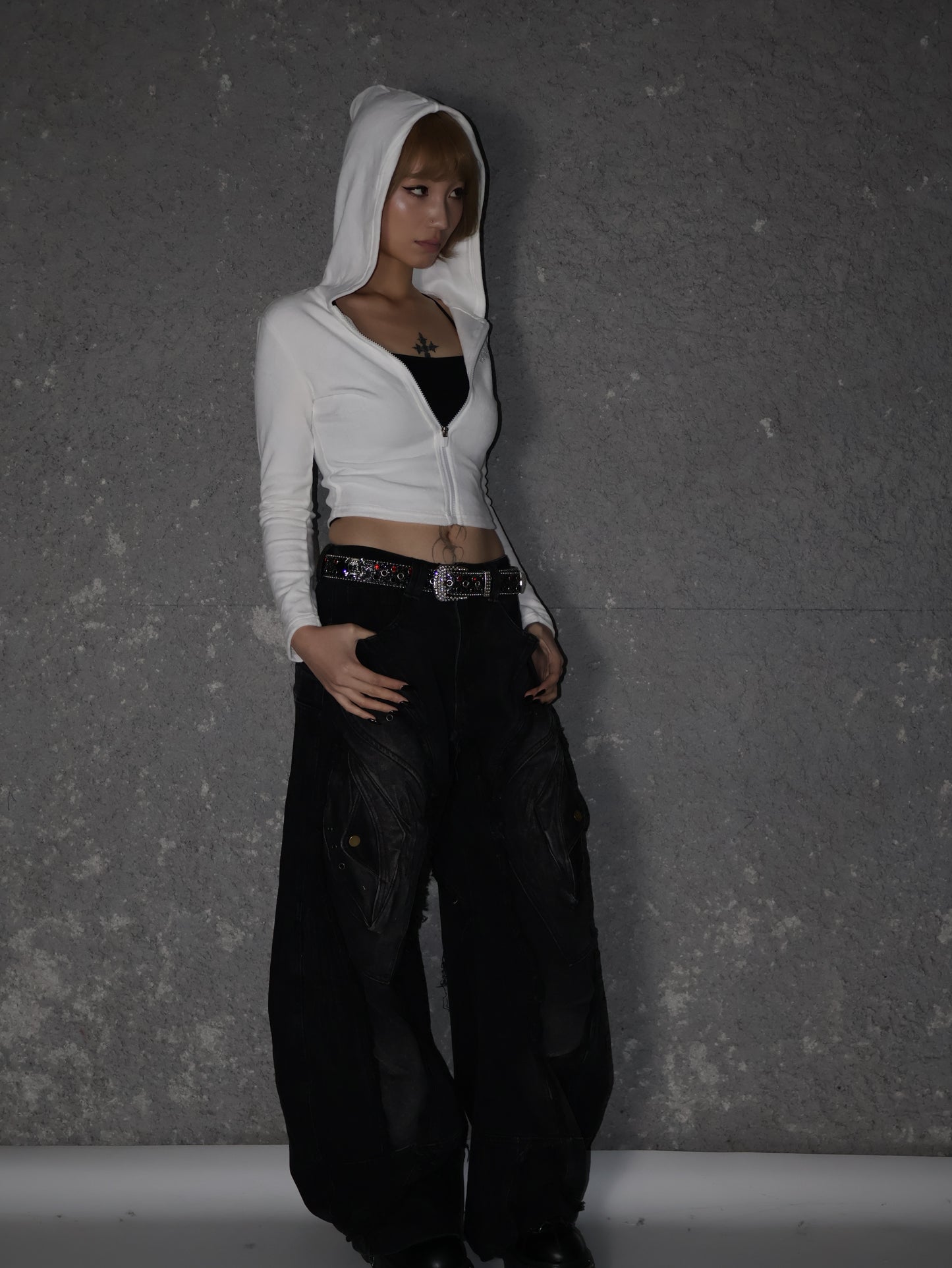 25-924 Velvet Cross Hoodie A428