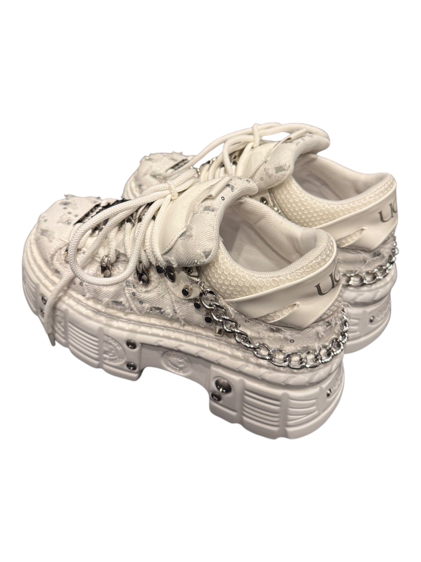 Chain Sole Sneaker  A681