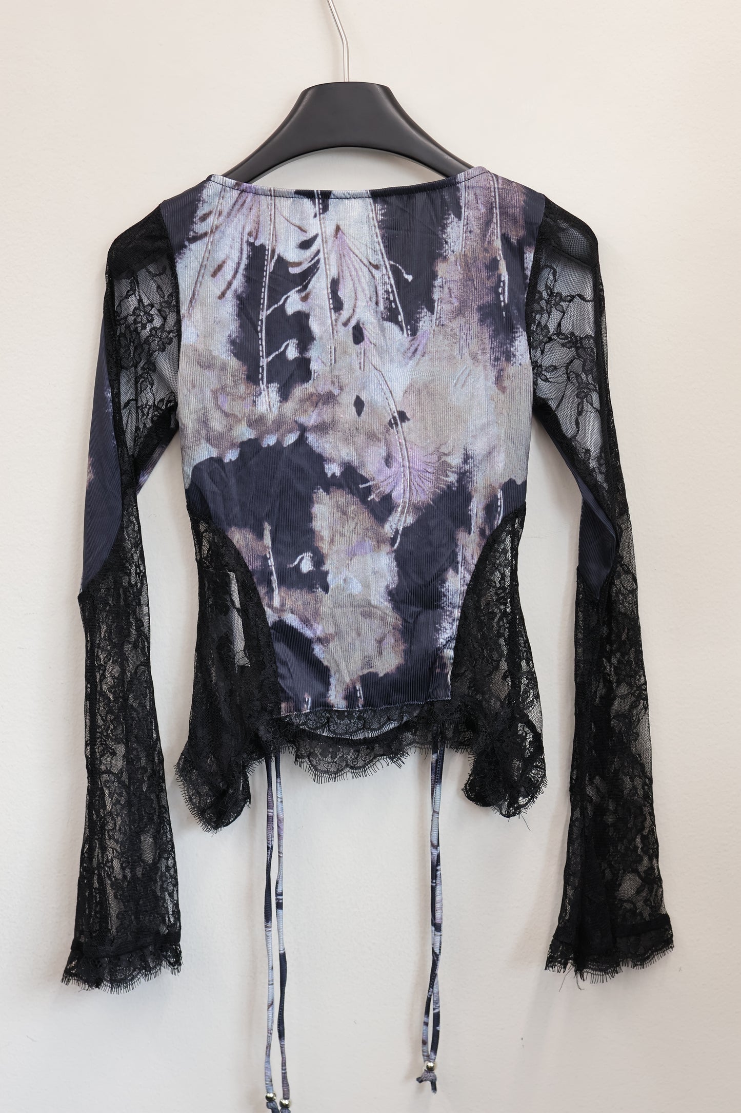 25-829 Sheer Lace Top A301