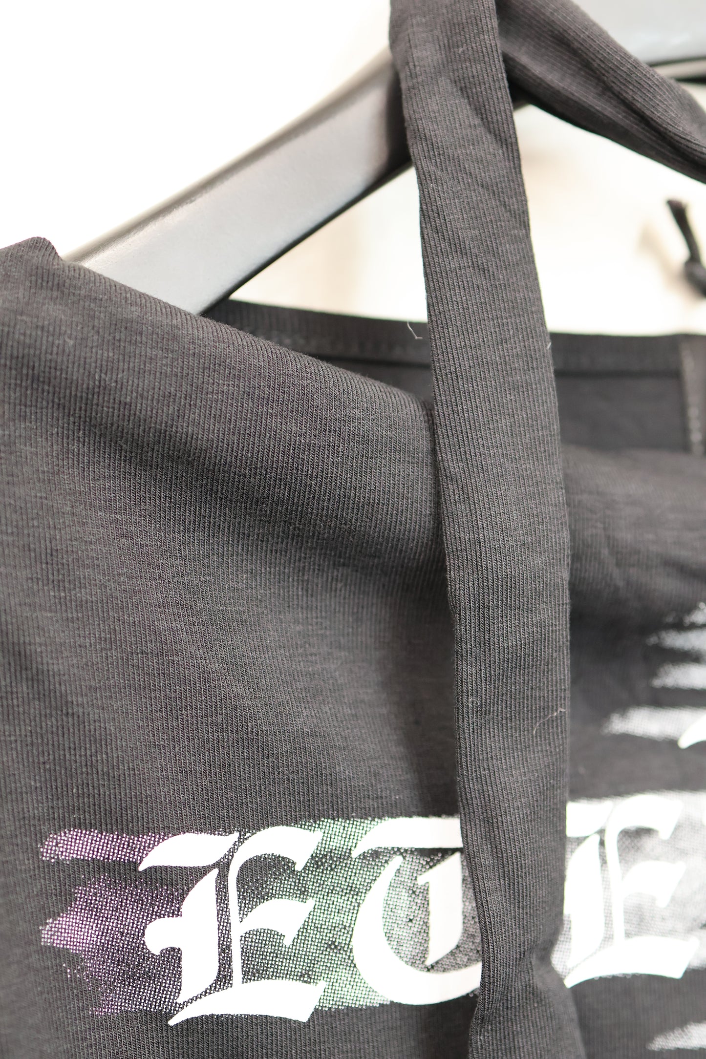 Logo Ribbon off-shoulder Top A299