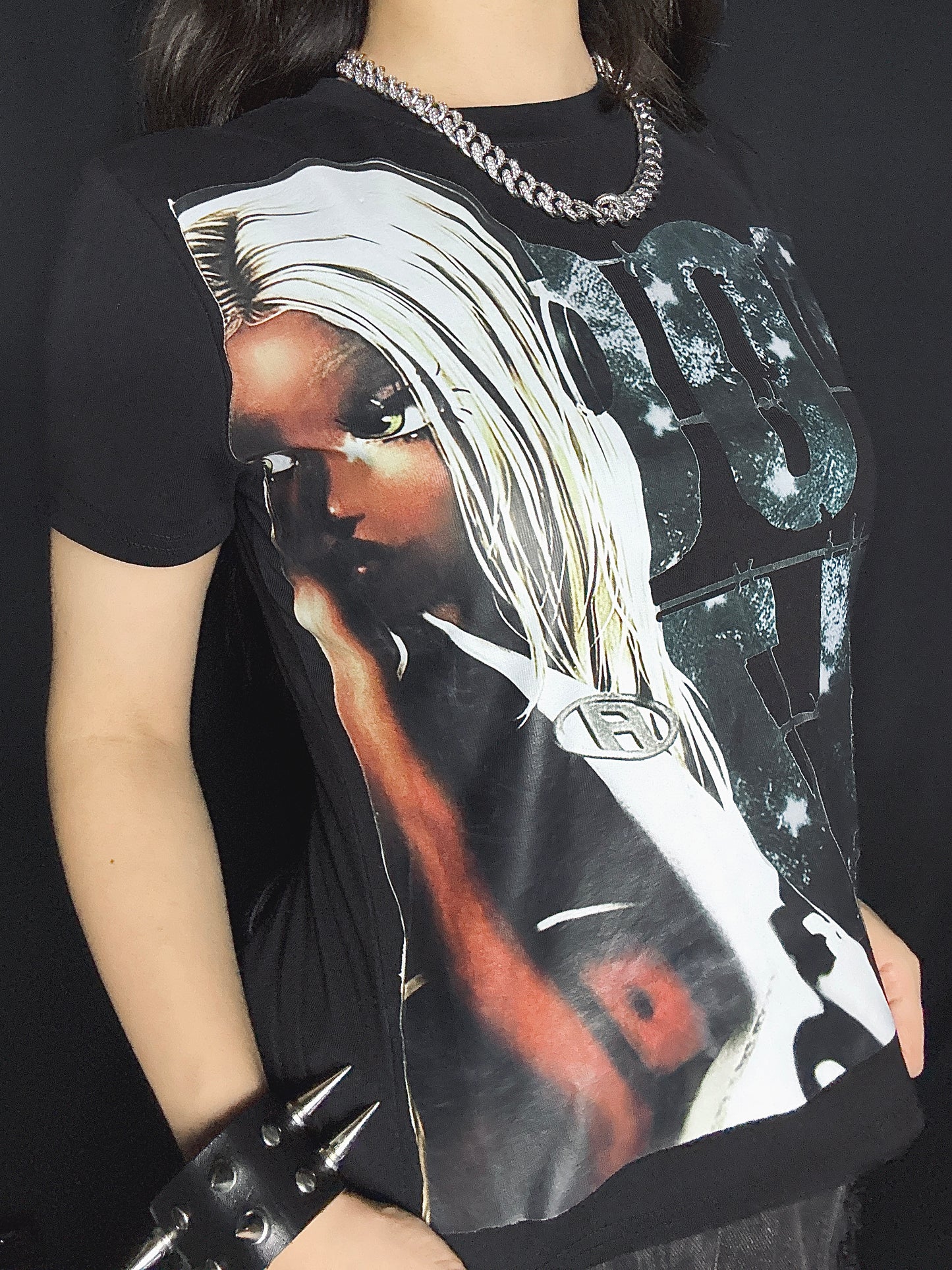 Gal Graphic Tee  A560