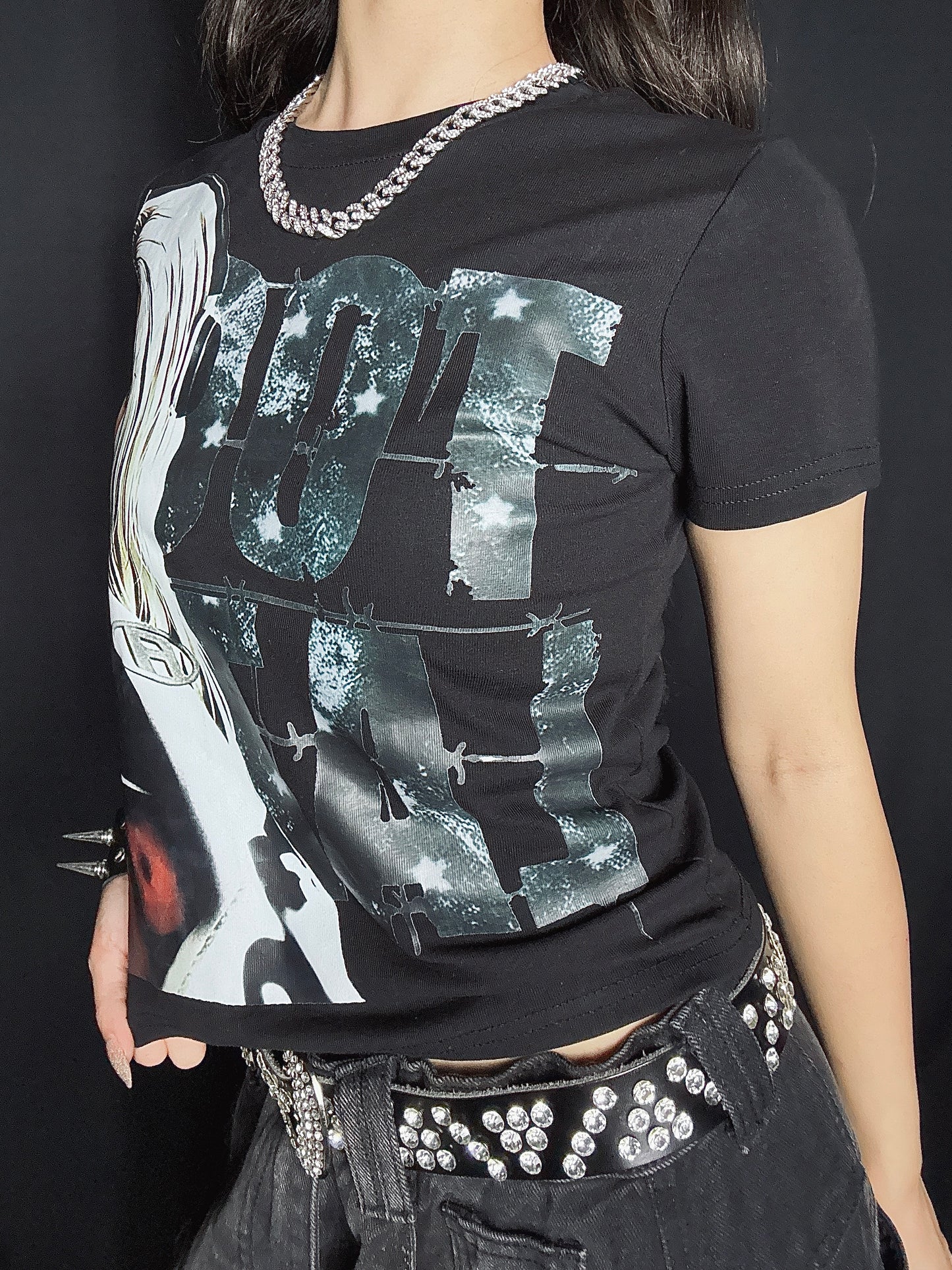 Gal Graphic Tee  A560