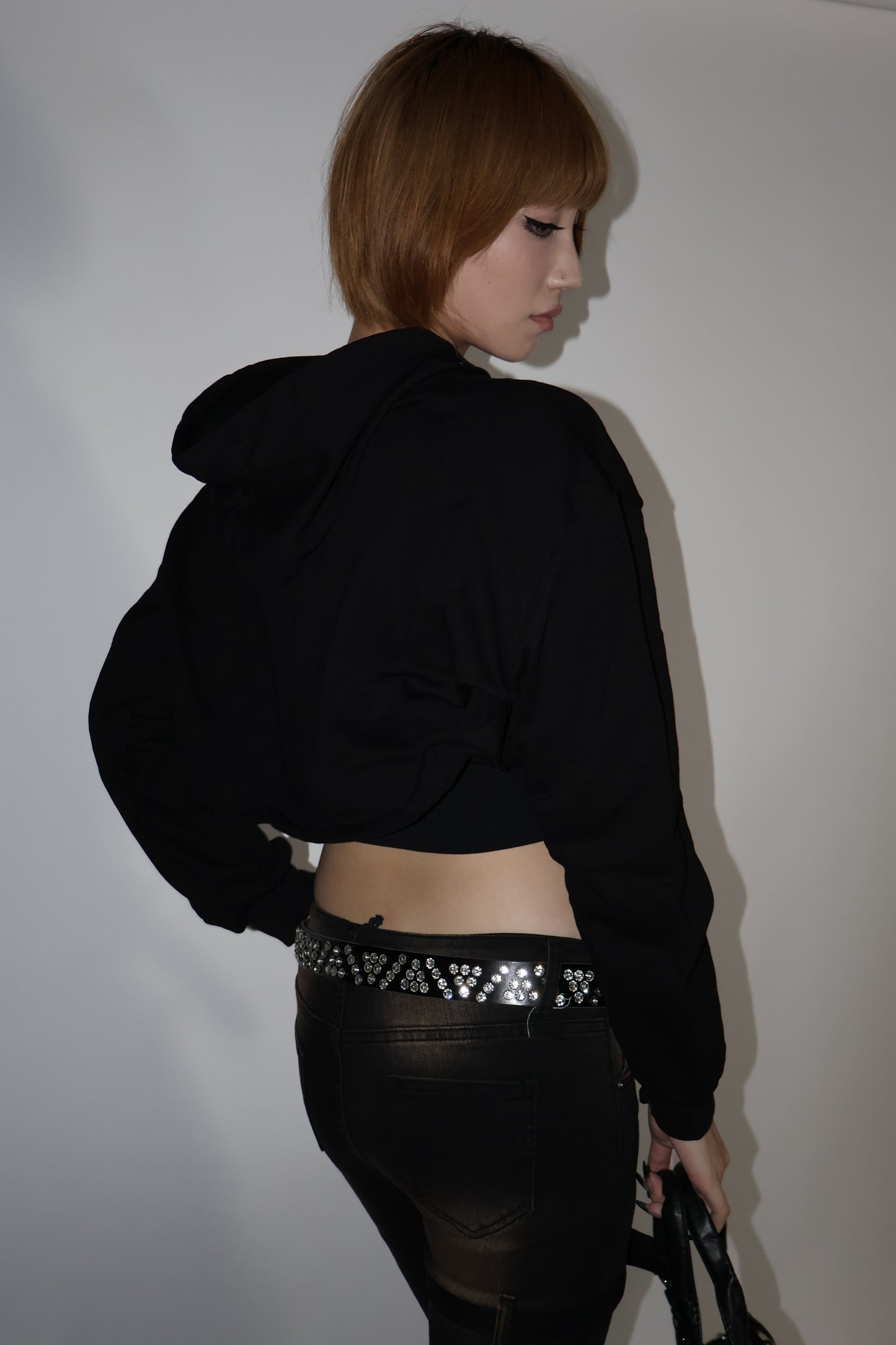 25-920 Logo Crop Hoodie  A349