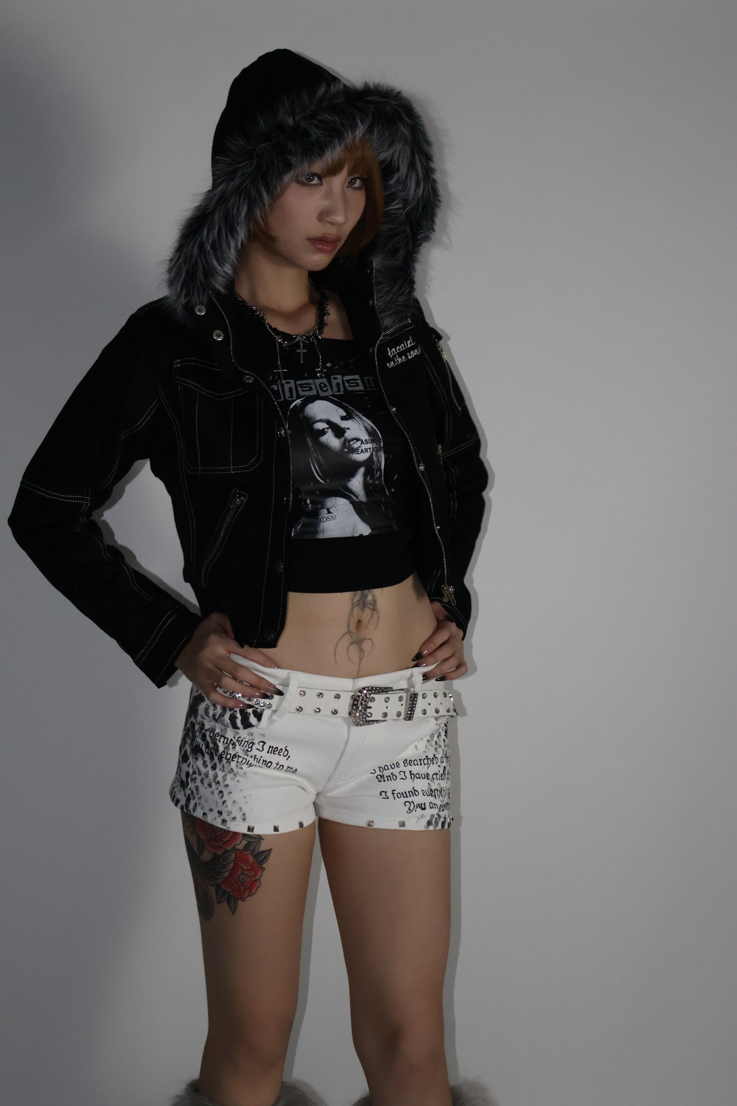 25-943 Frost Hood  A341