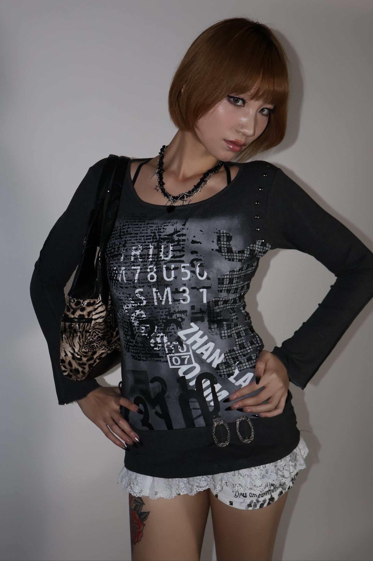 25-933 Code Print Top A357