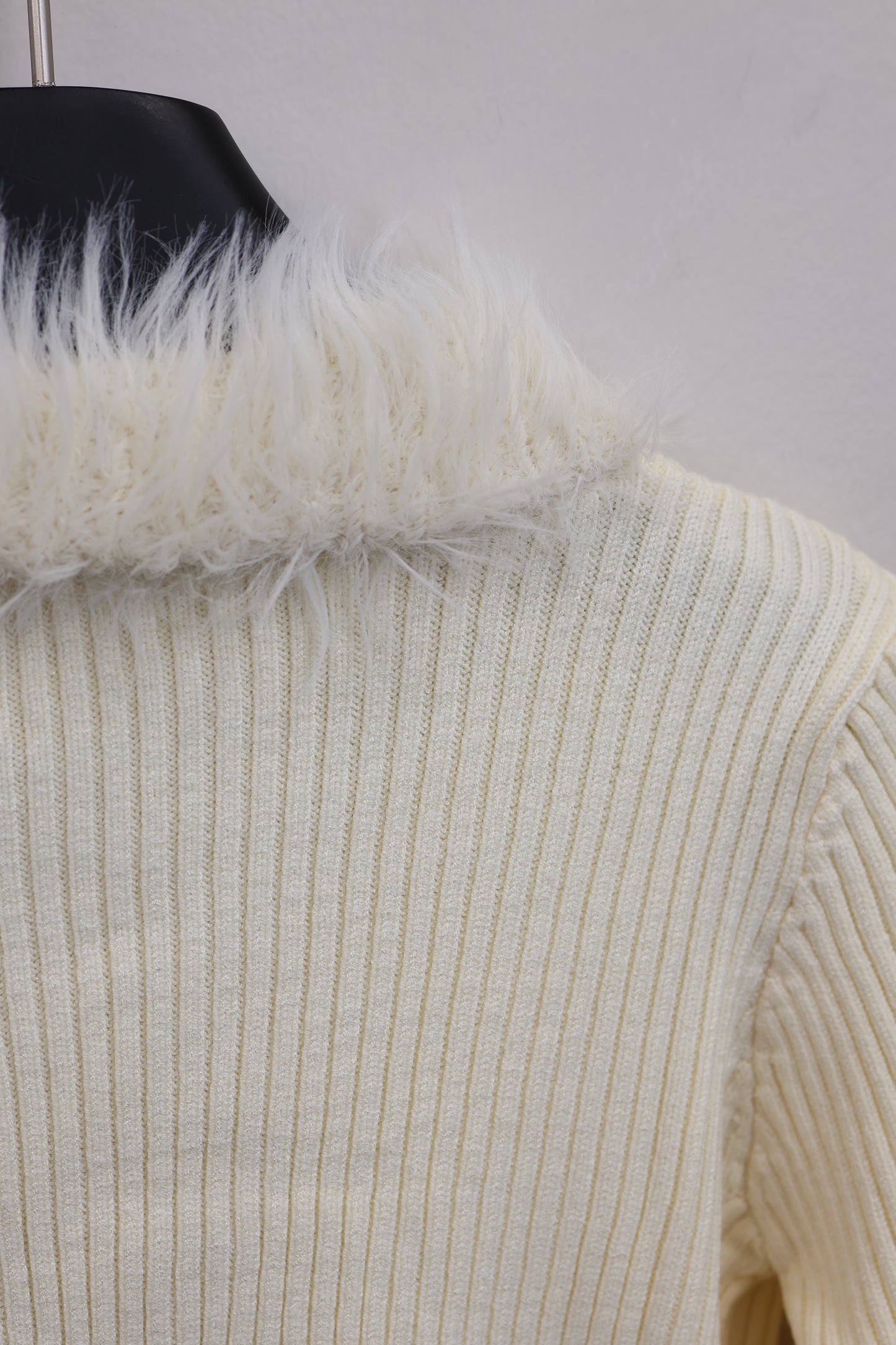 Fur Trim Cardigan A319