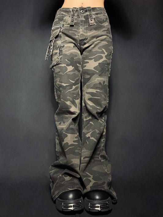 Ripped Camo Pants A326