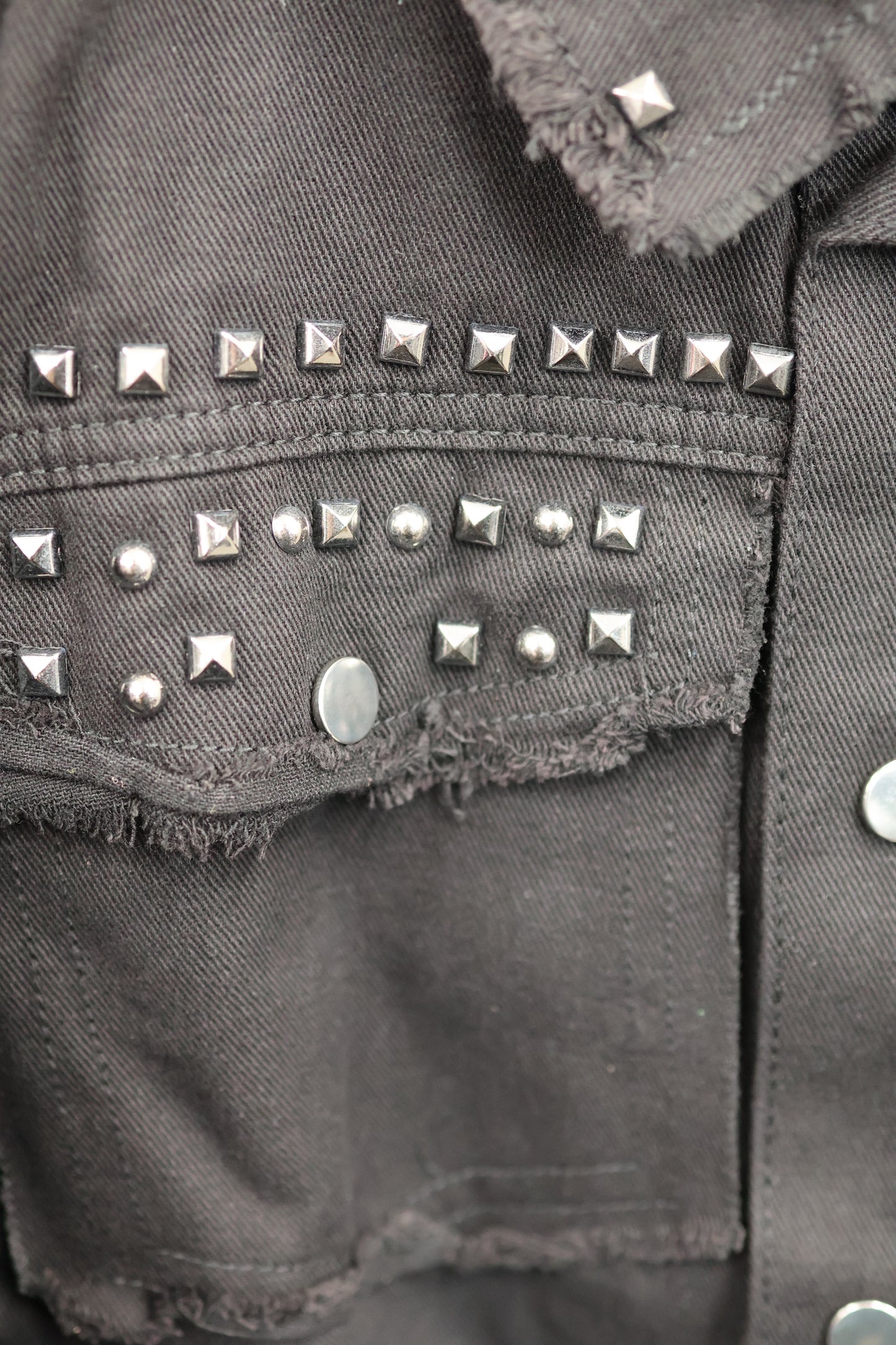 studs denim shirt A322