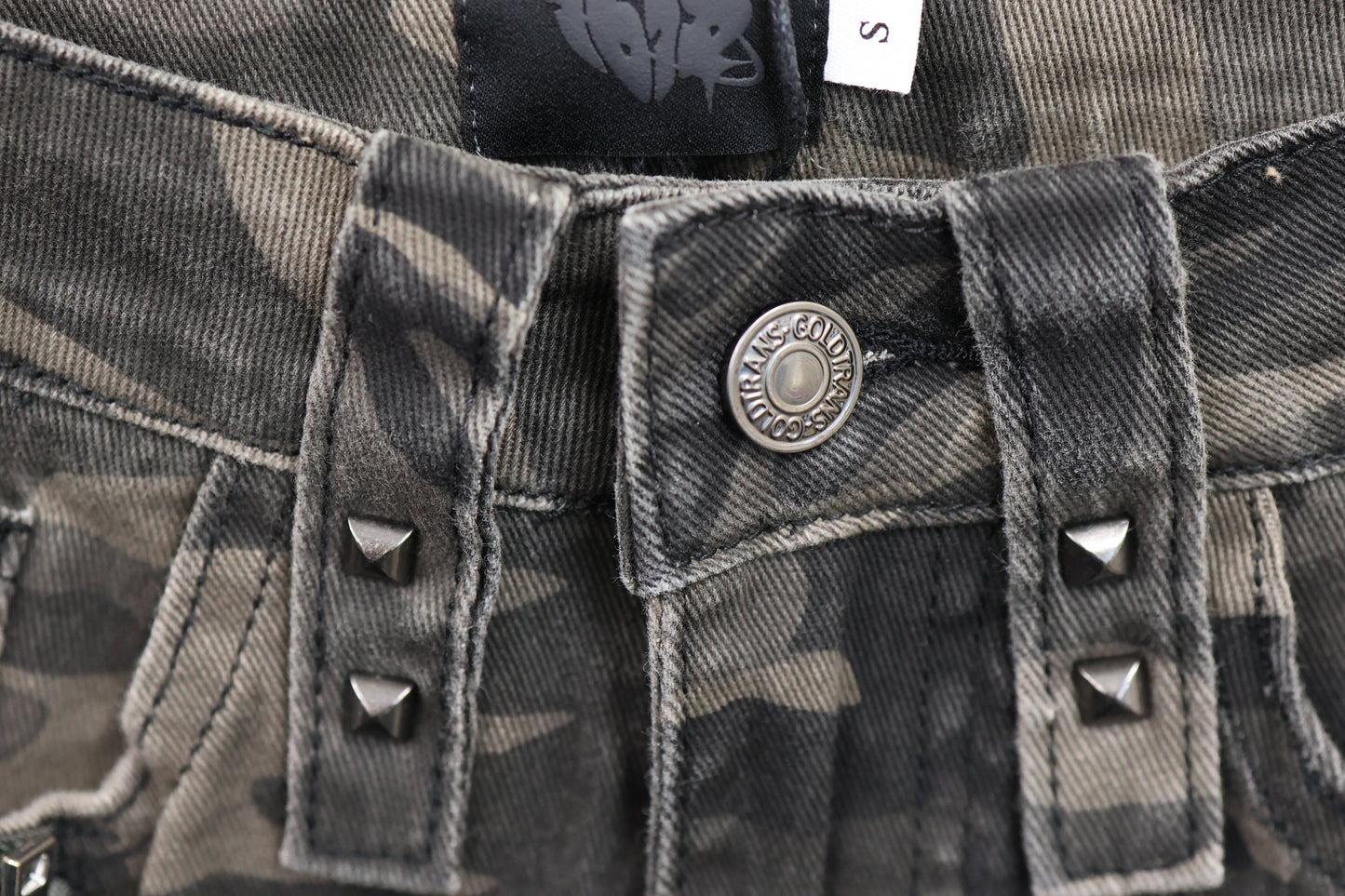 Ripped Camo Pants A326