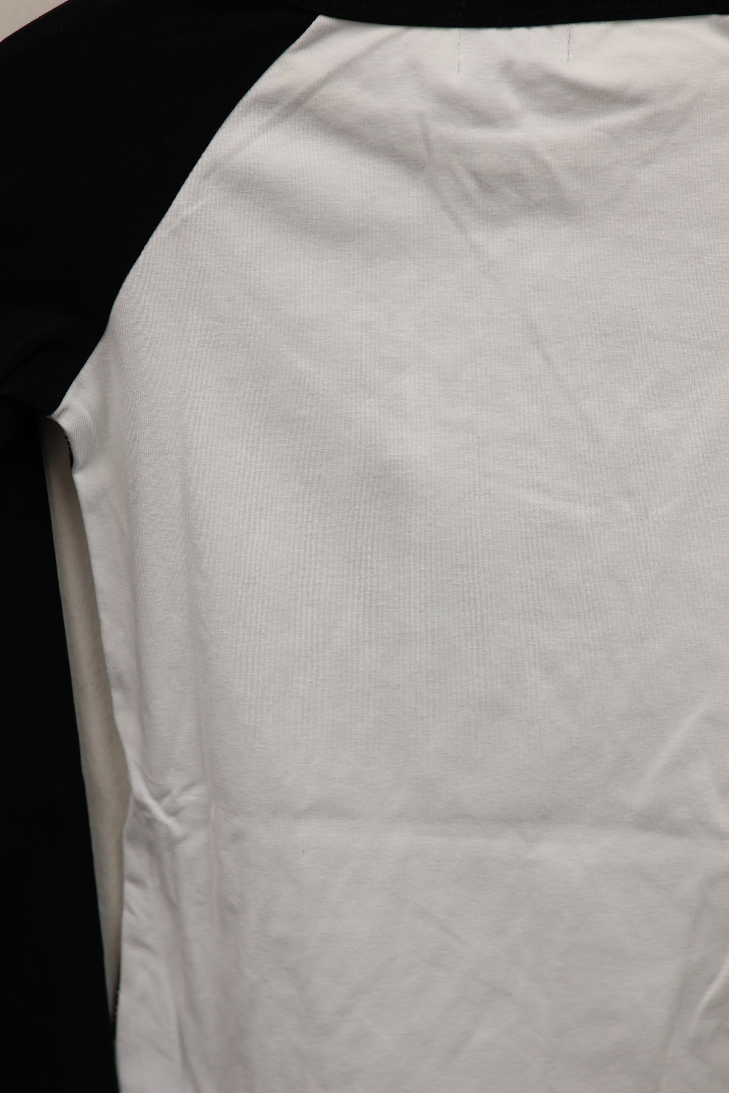 Cross Raglan A324