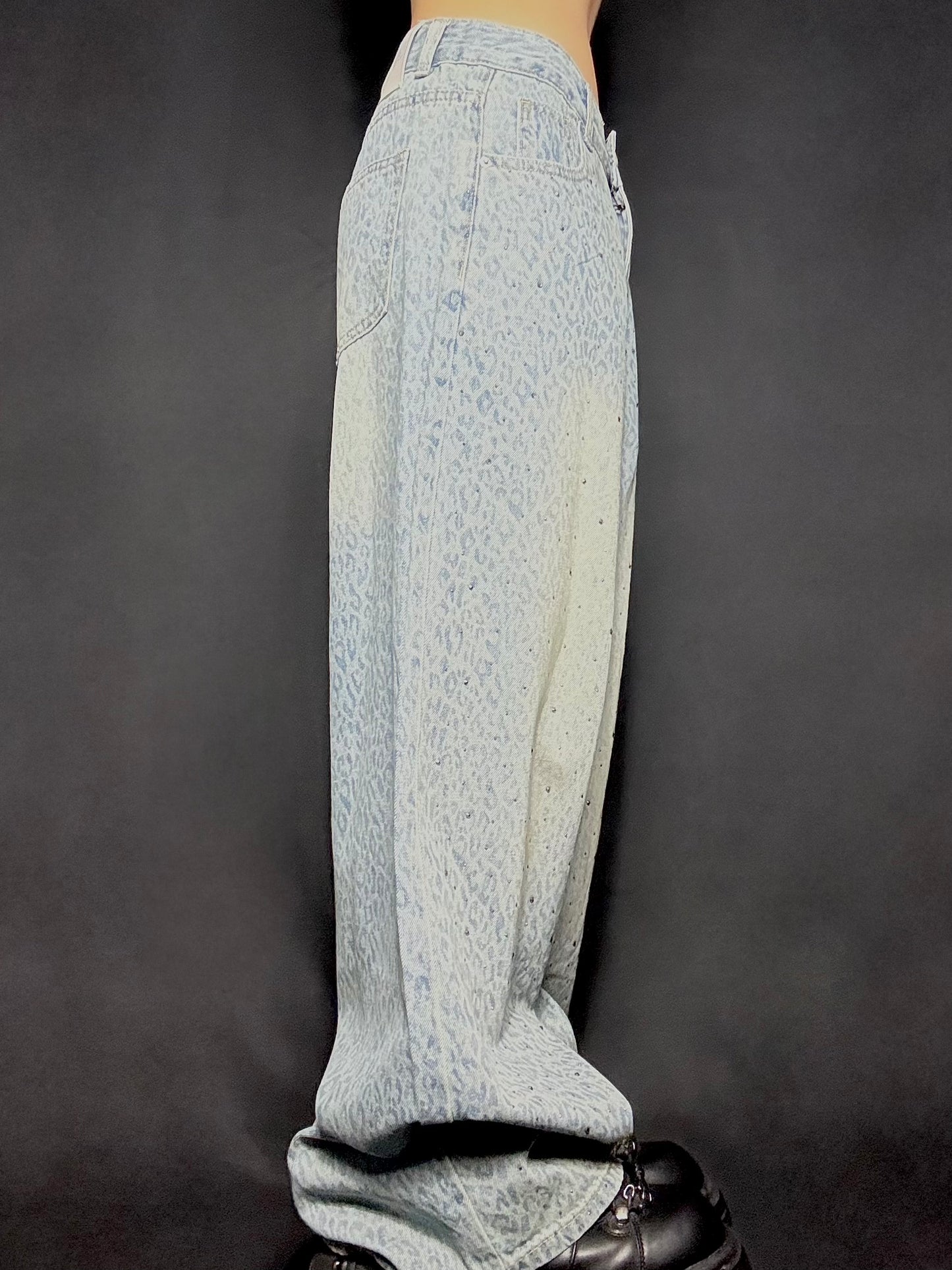 LEO denimpants  A16