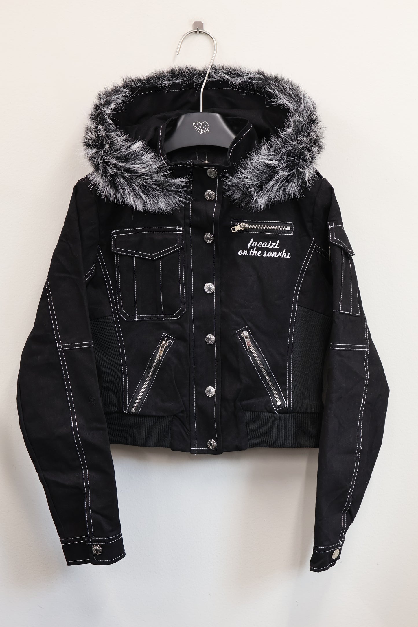 25-943 Frost Hood  A341