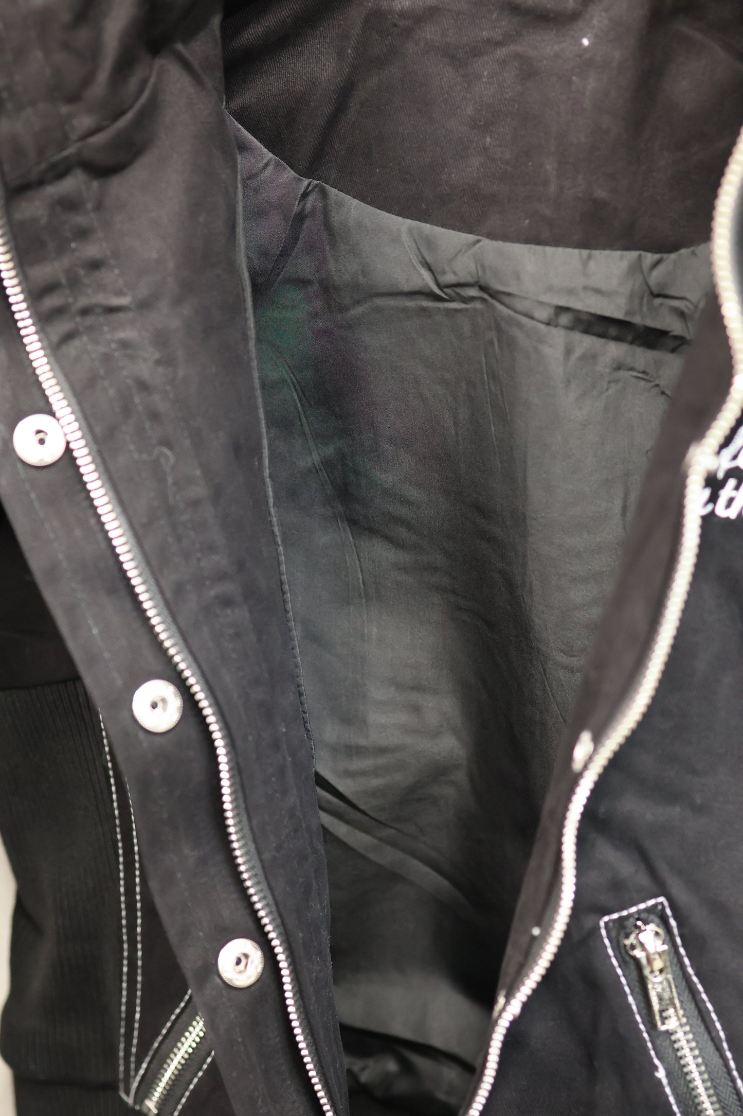 25-943 Frost Hood  A341