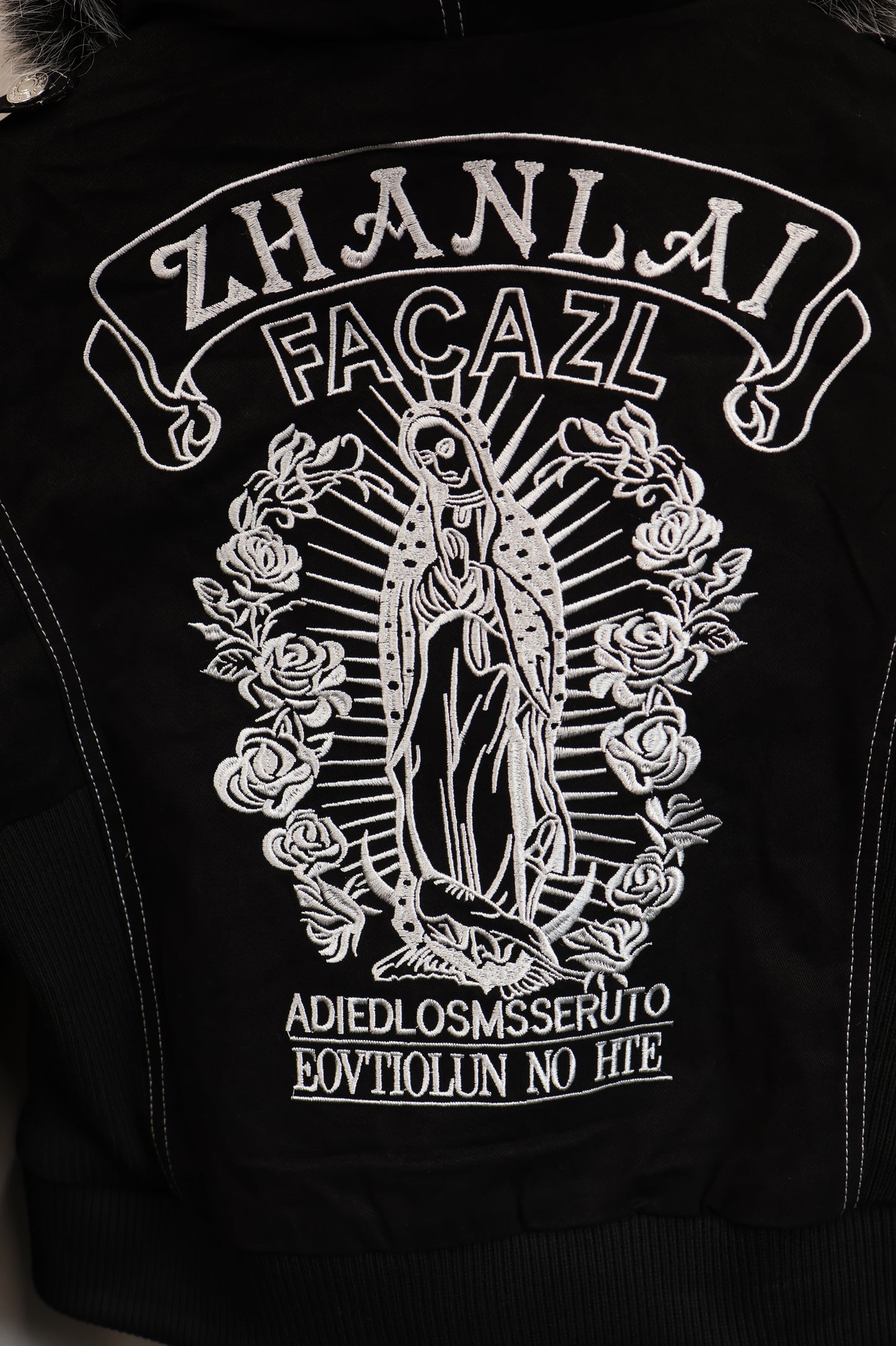 25-943 Frost Hood  A341