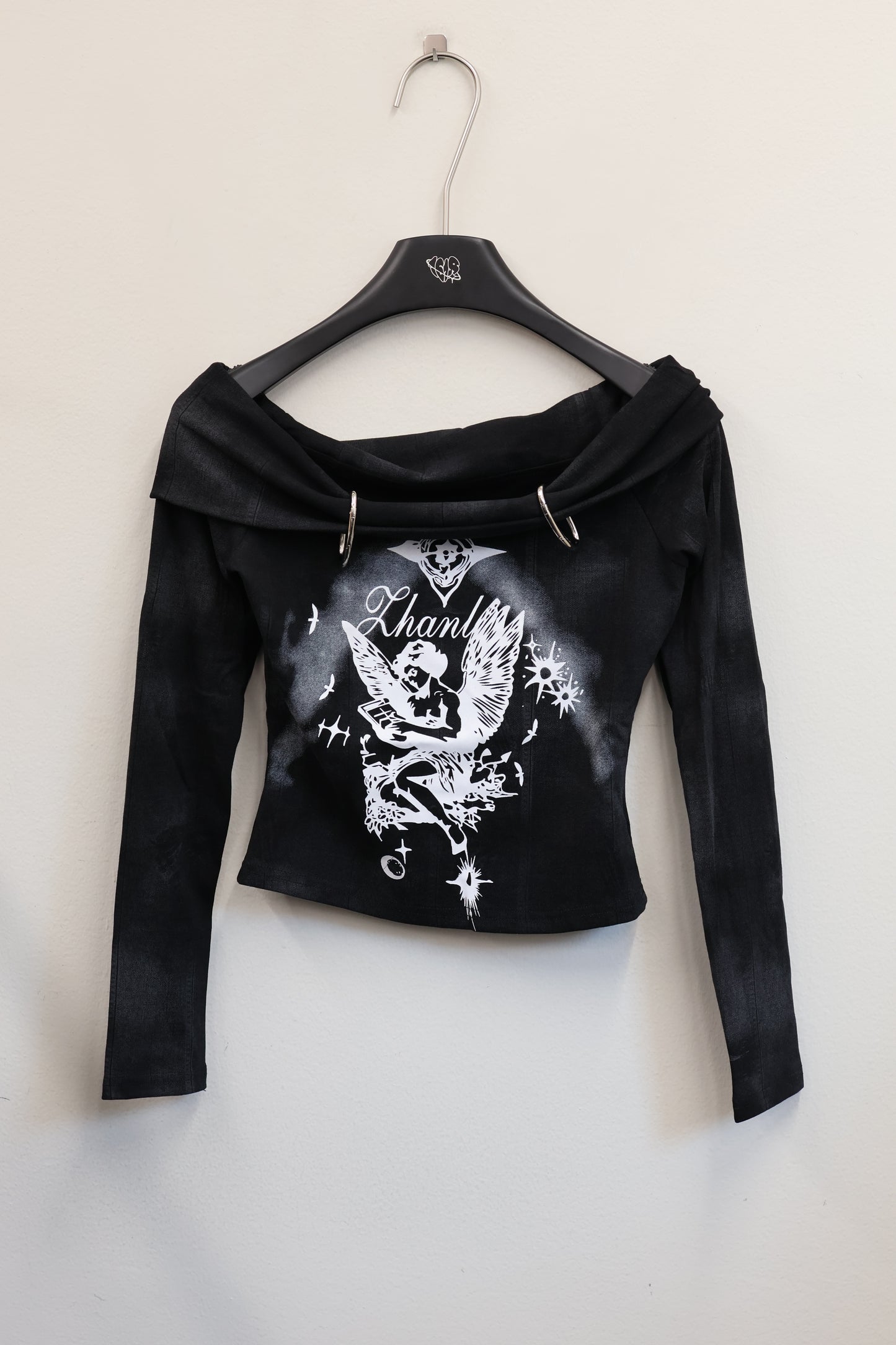 25-919 Angel Print Top A337