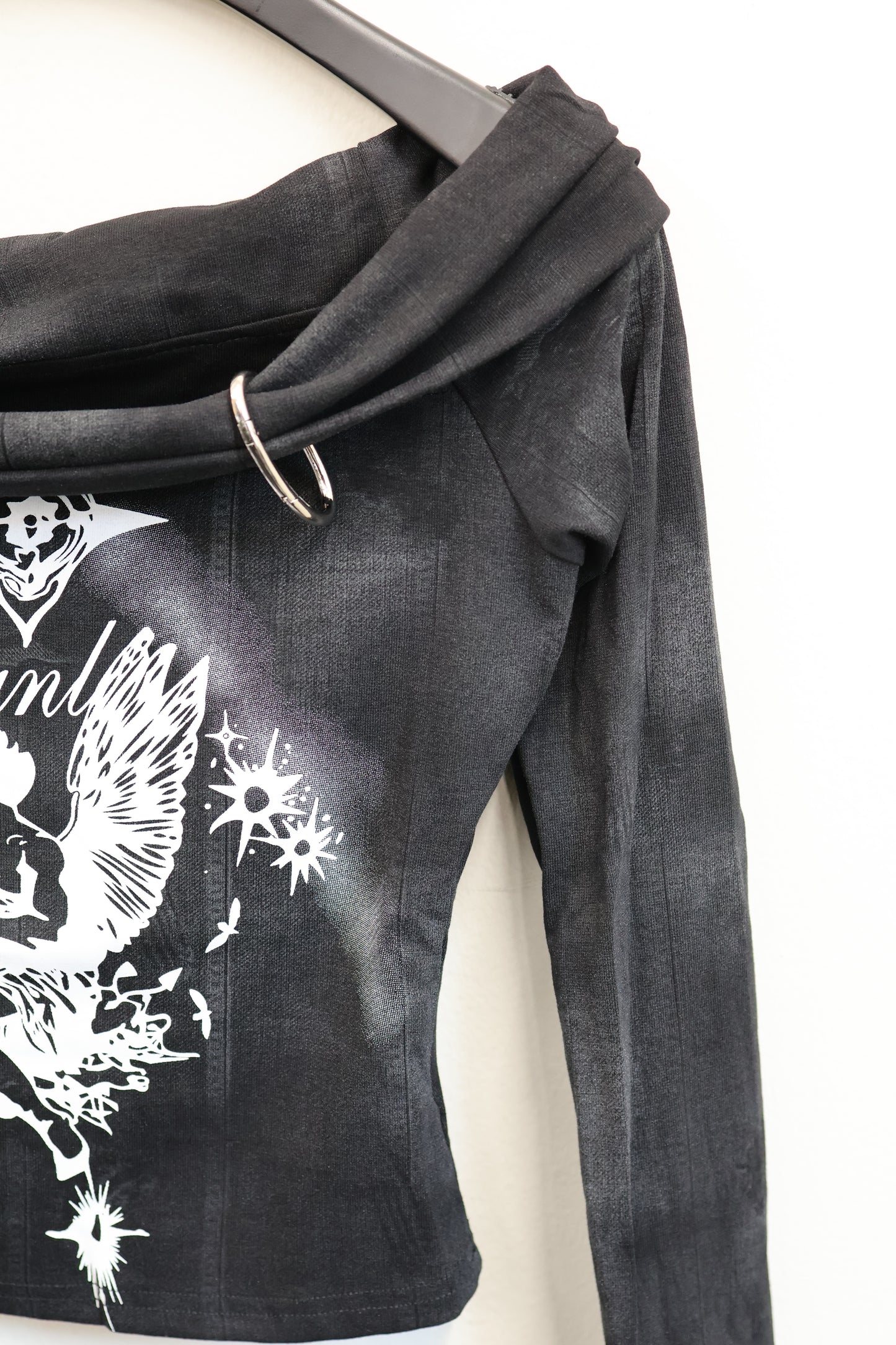 25-919 Angel Print Top A337