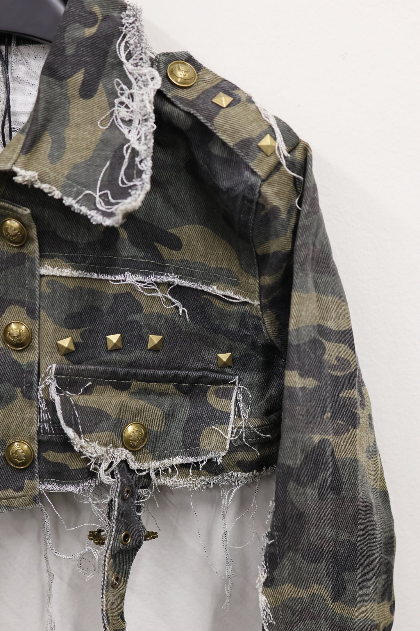 25-931 Camo Cut Jacket  A347