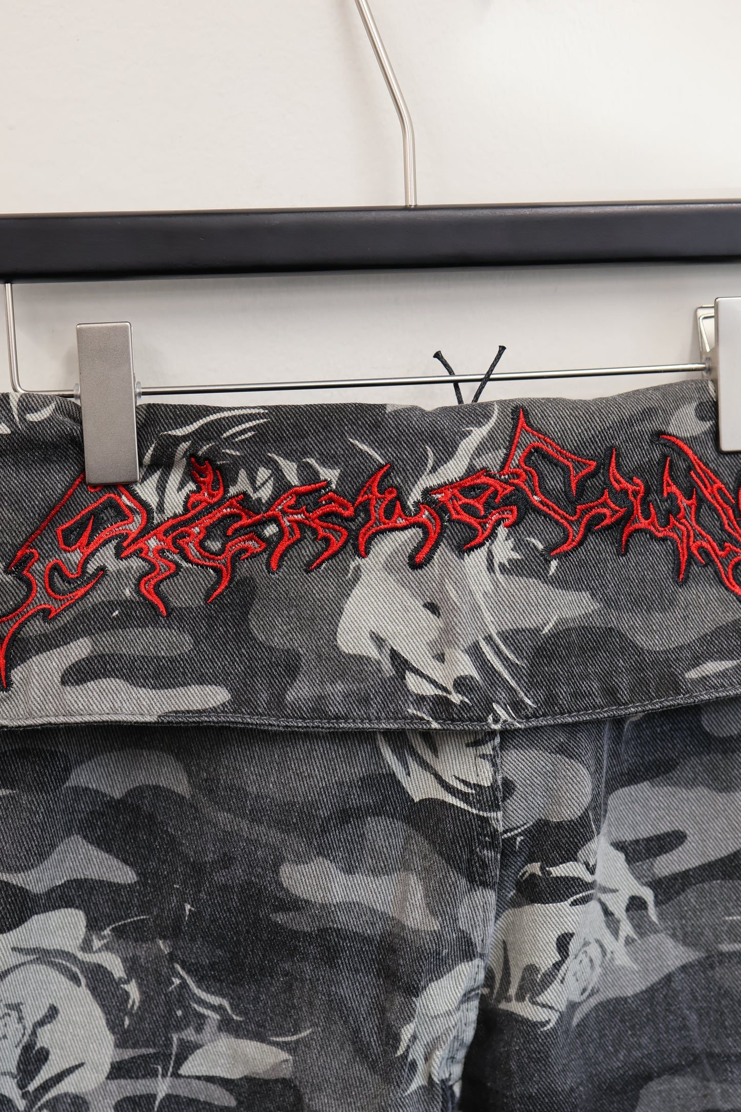 25-911 Dragon Camo Pants A350