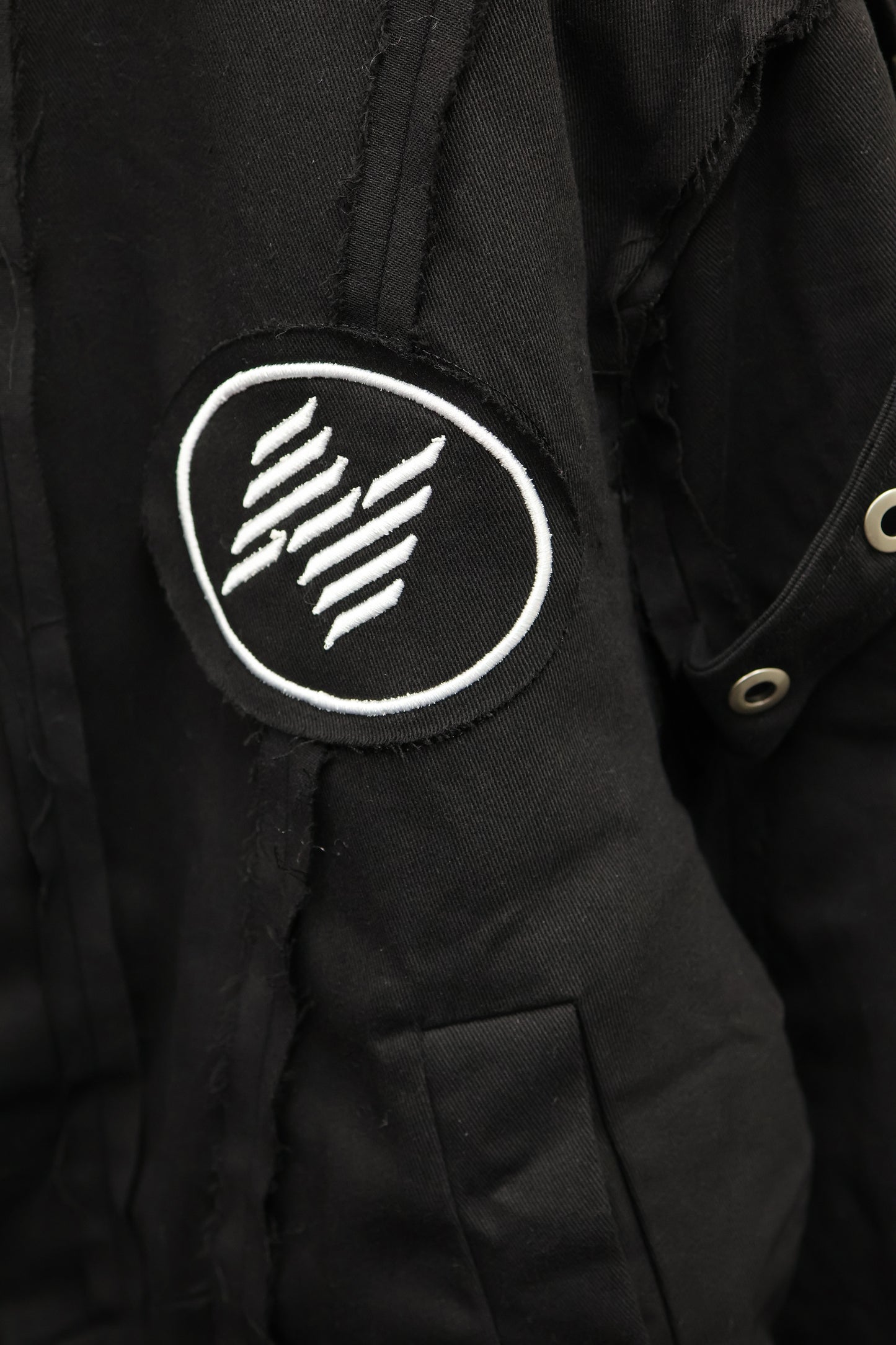 25-902hello over outer A359