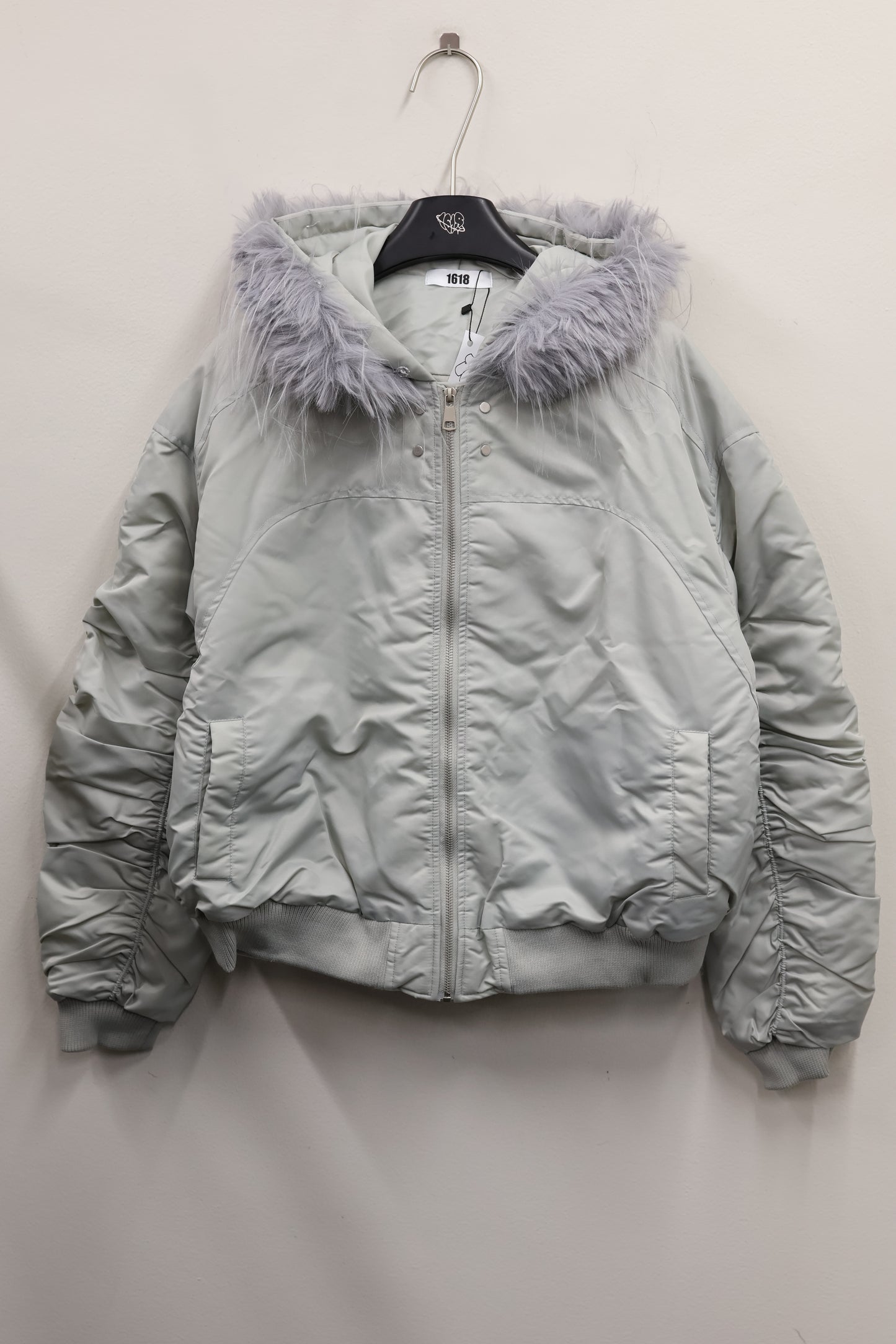 24-K46 arm gather fur jacket A362