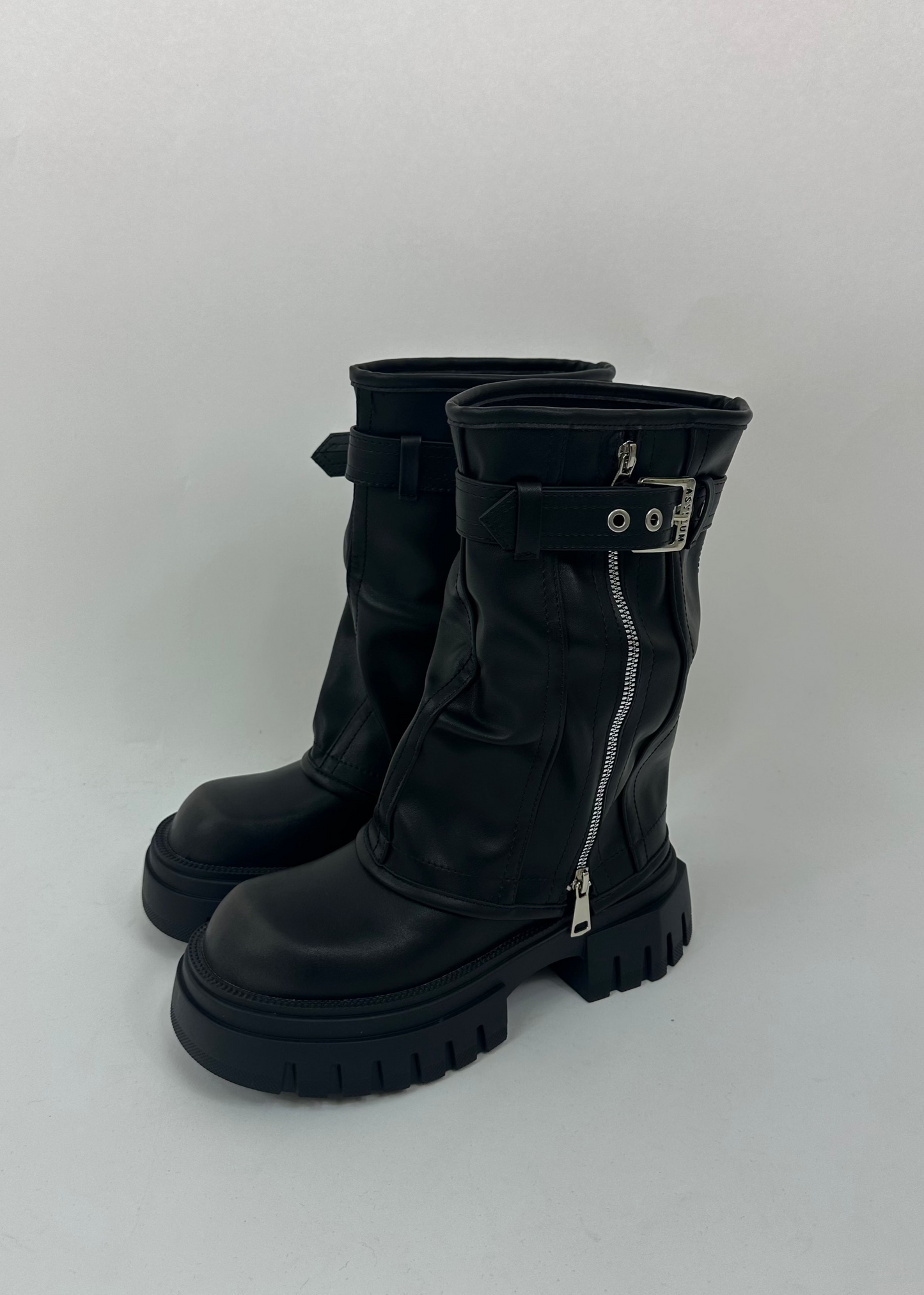 medium boots