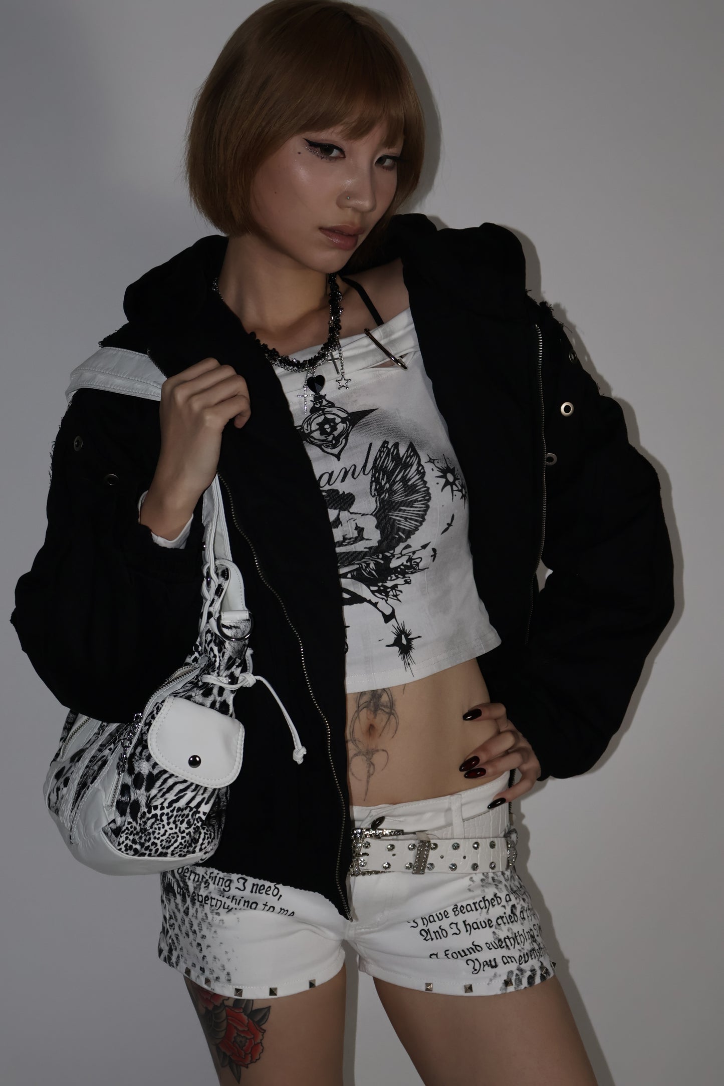 25-902hello over outer A359