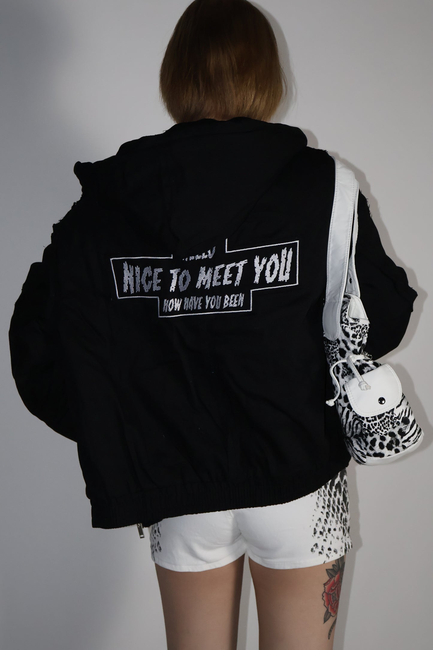 25-902hello over outer A359