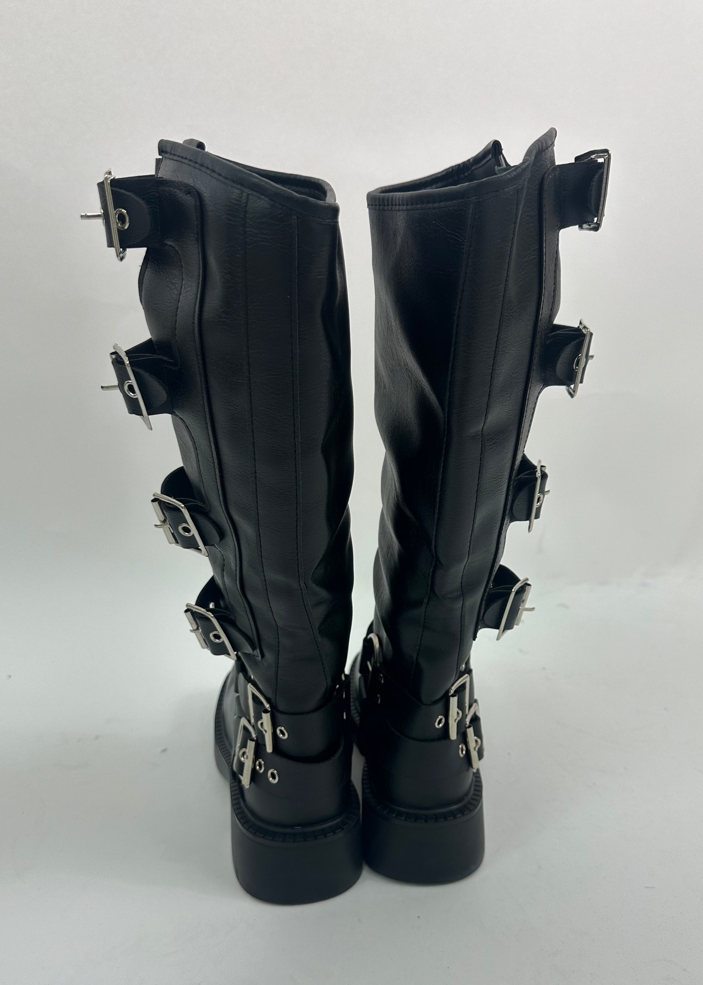 buckle long boots