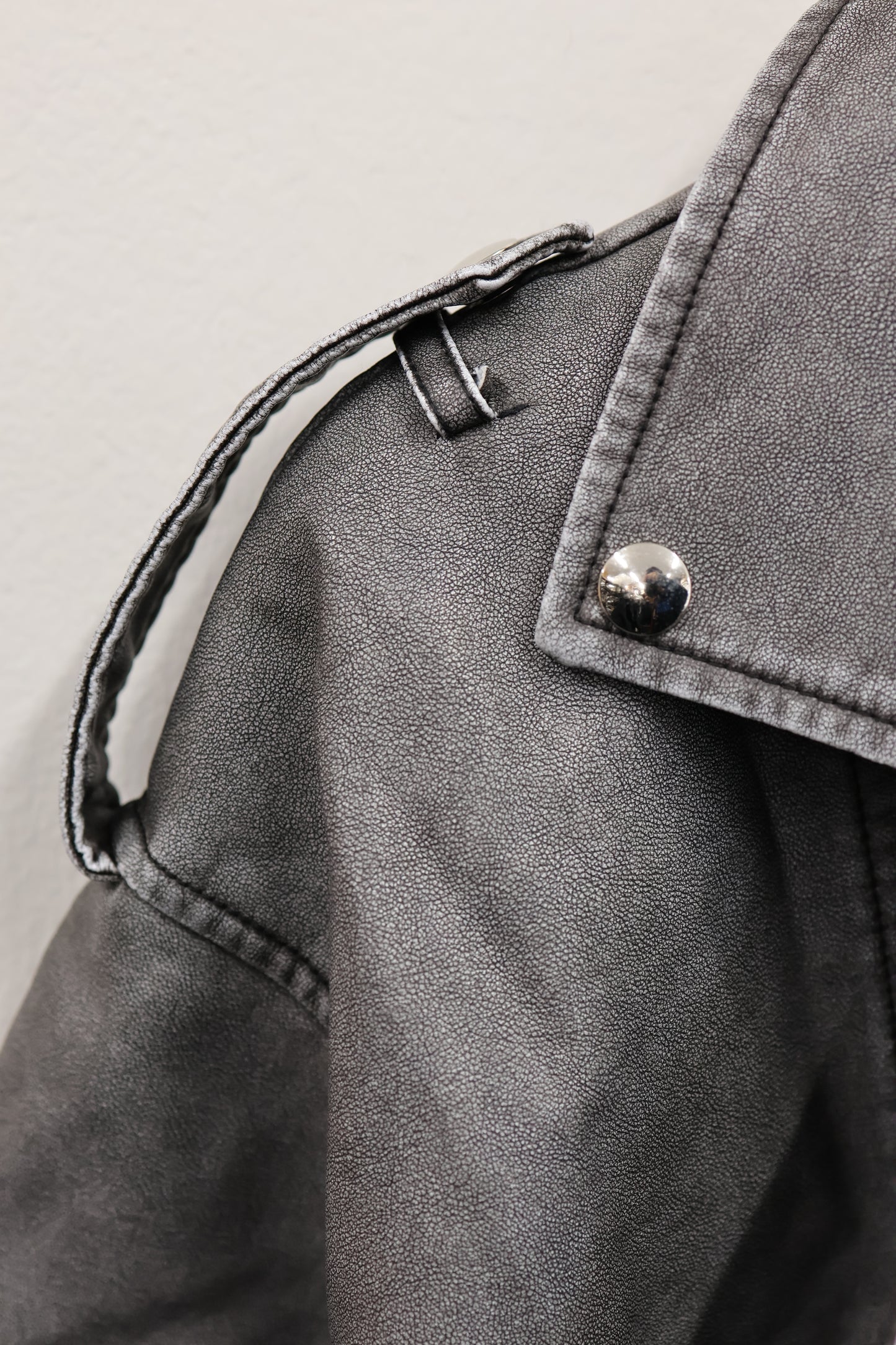 vintage leather jacket A386