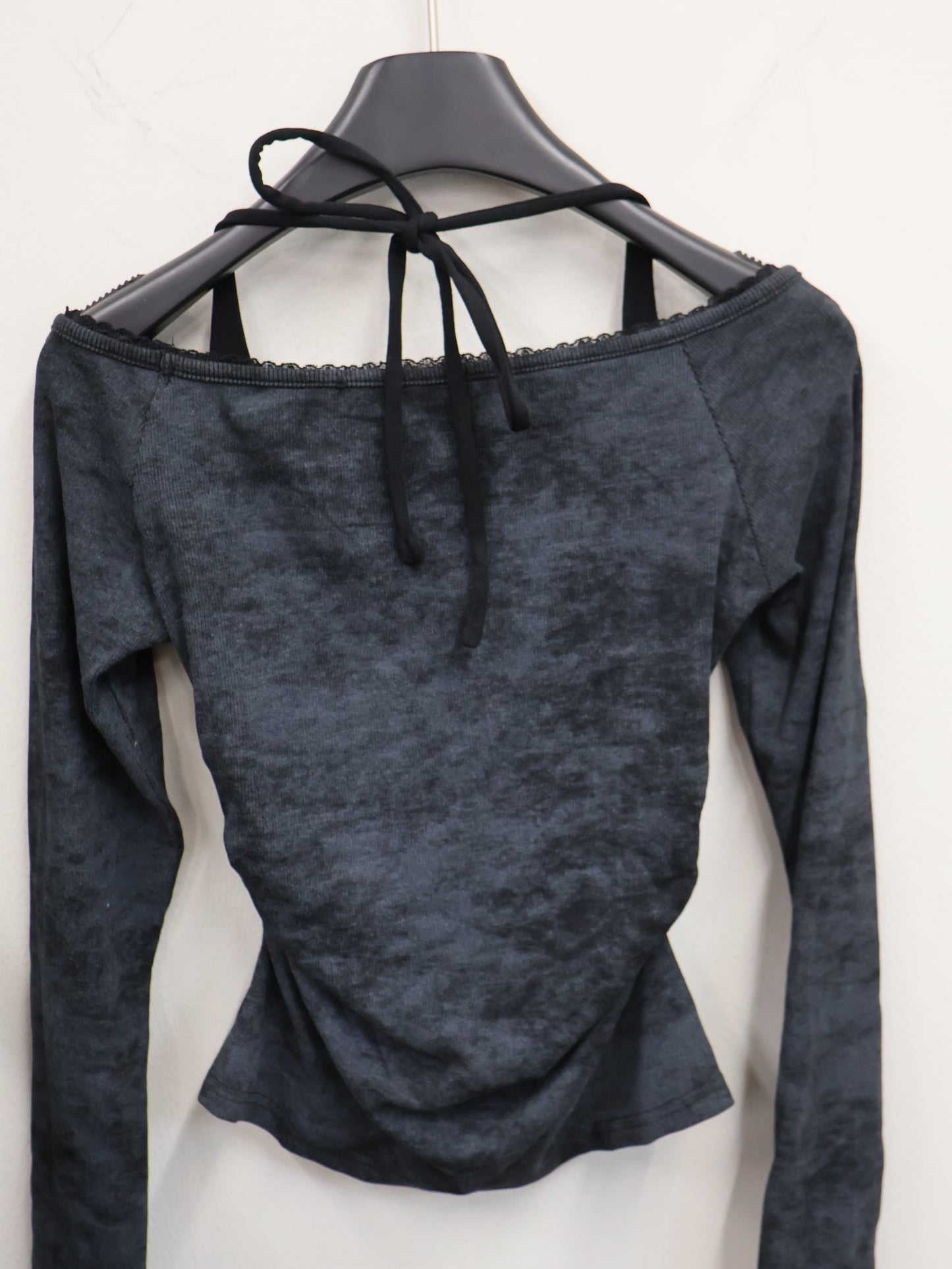 Veil Off-Shoulder Top A489