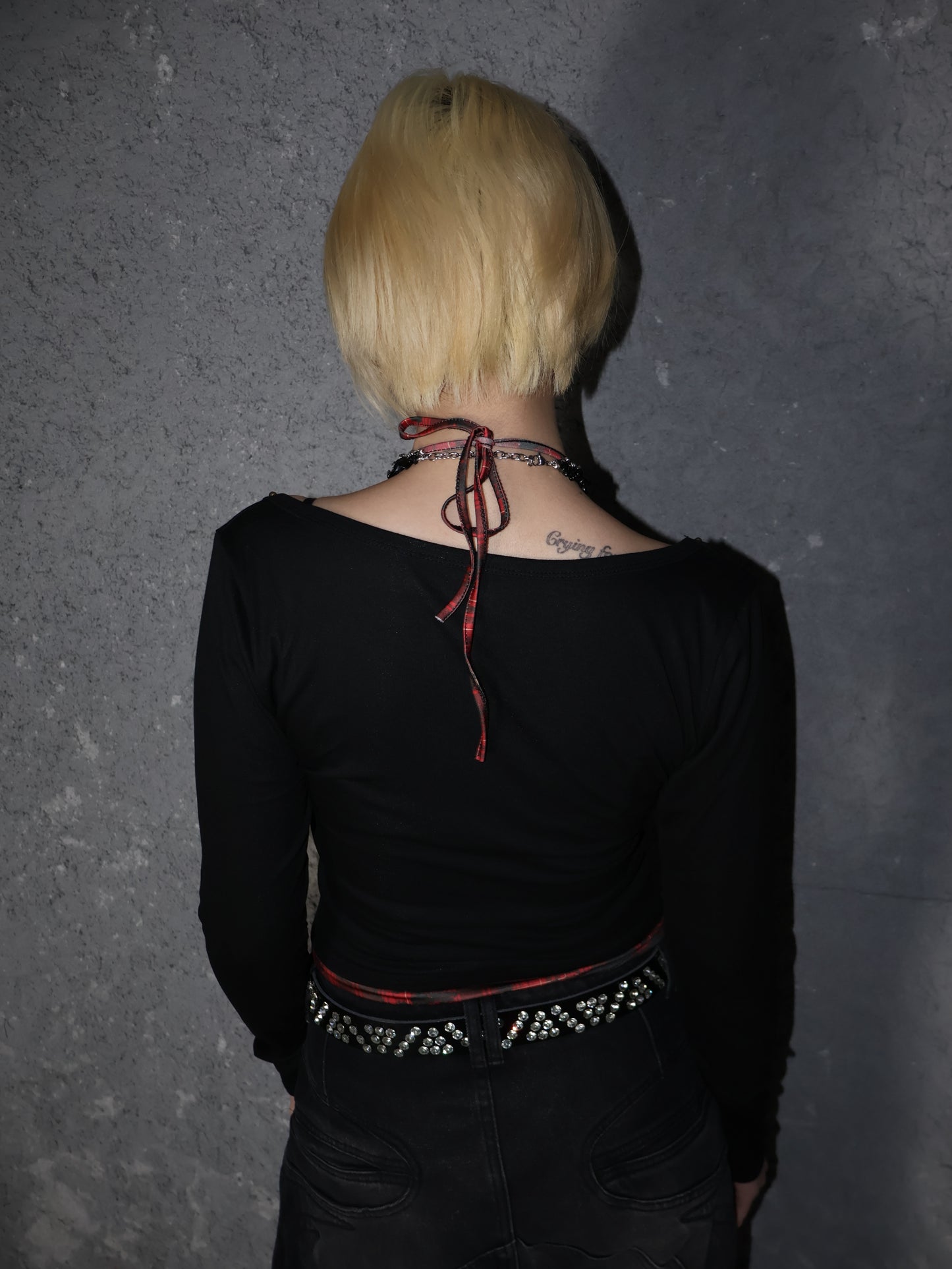 Rift Cutout Top A483