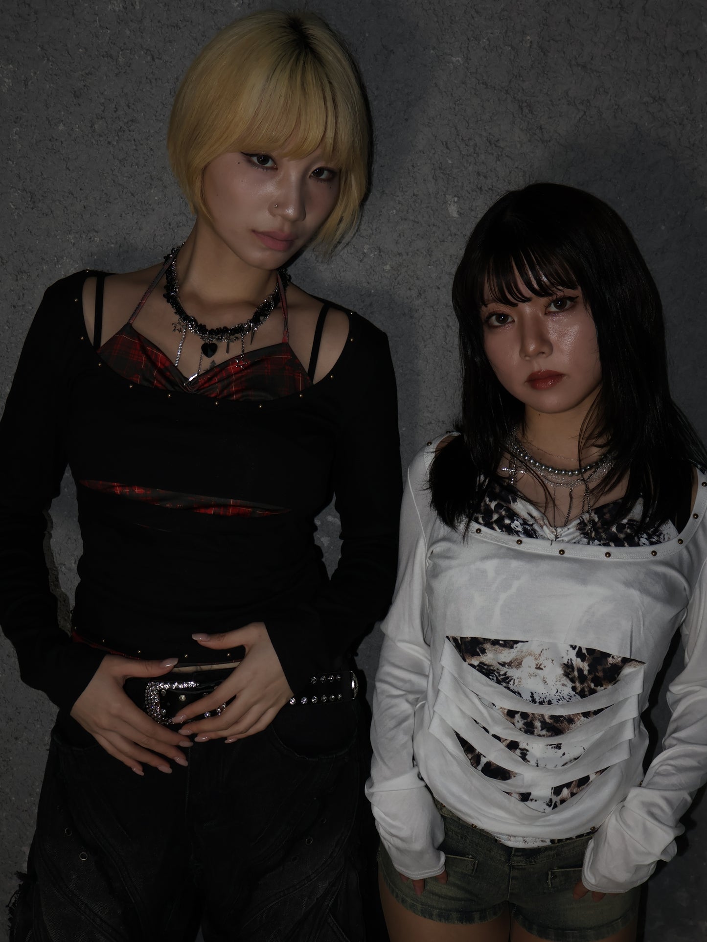 Rift Cutout Top A483