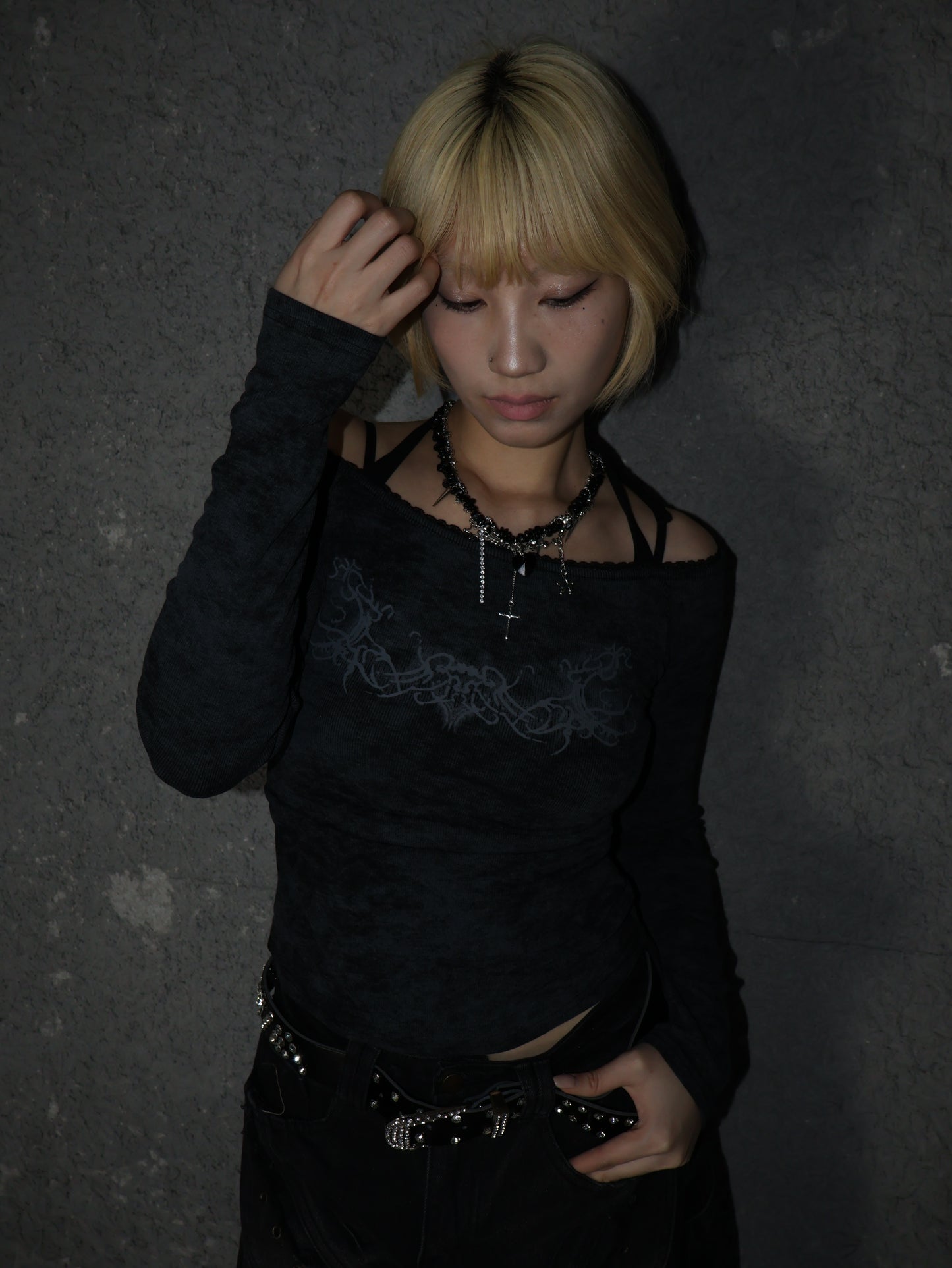 Veil Off-Shoulder Top A489