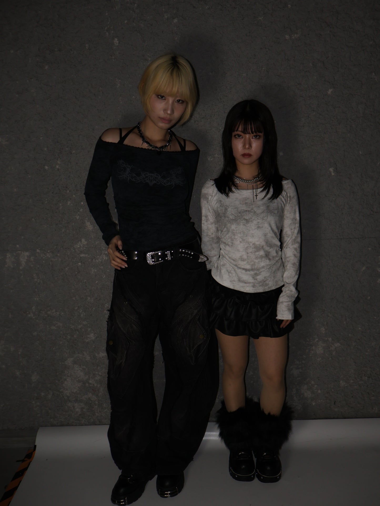 Veil Off-Shoulder Top A489