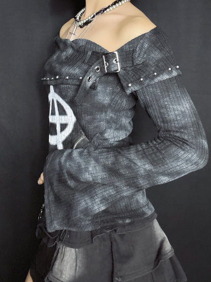 Graffiti Stud Top A673