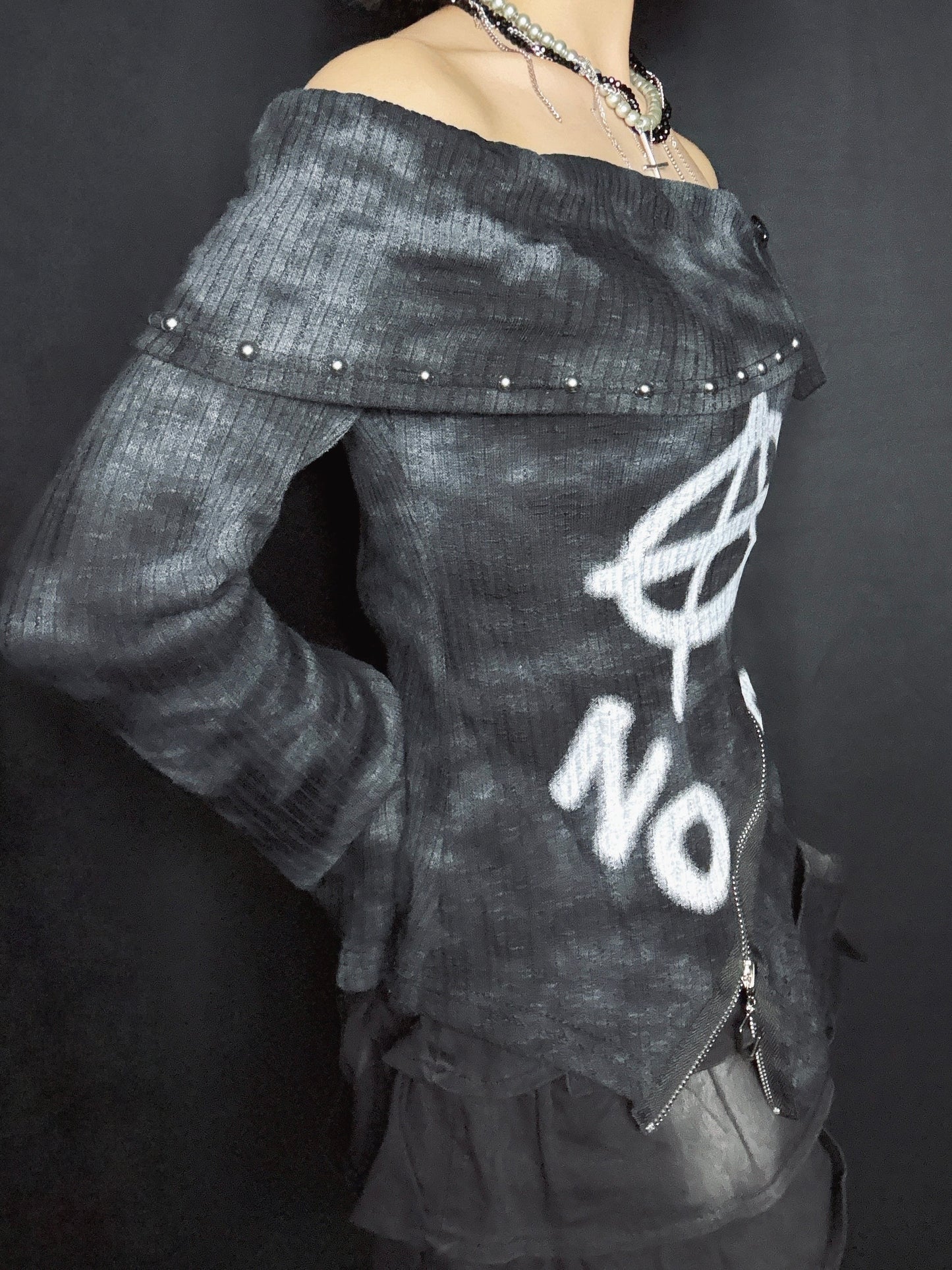 Graffiti Stud Top A673