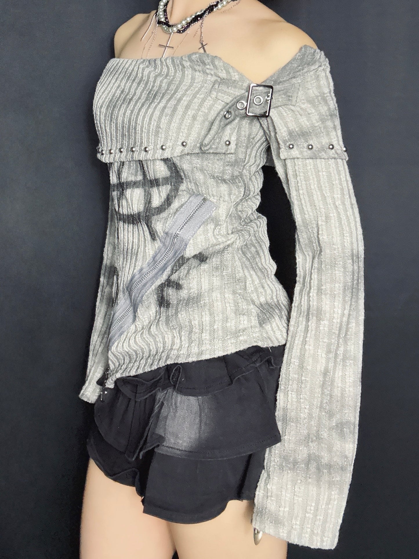 Graffiti Stud Top A673