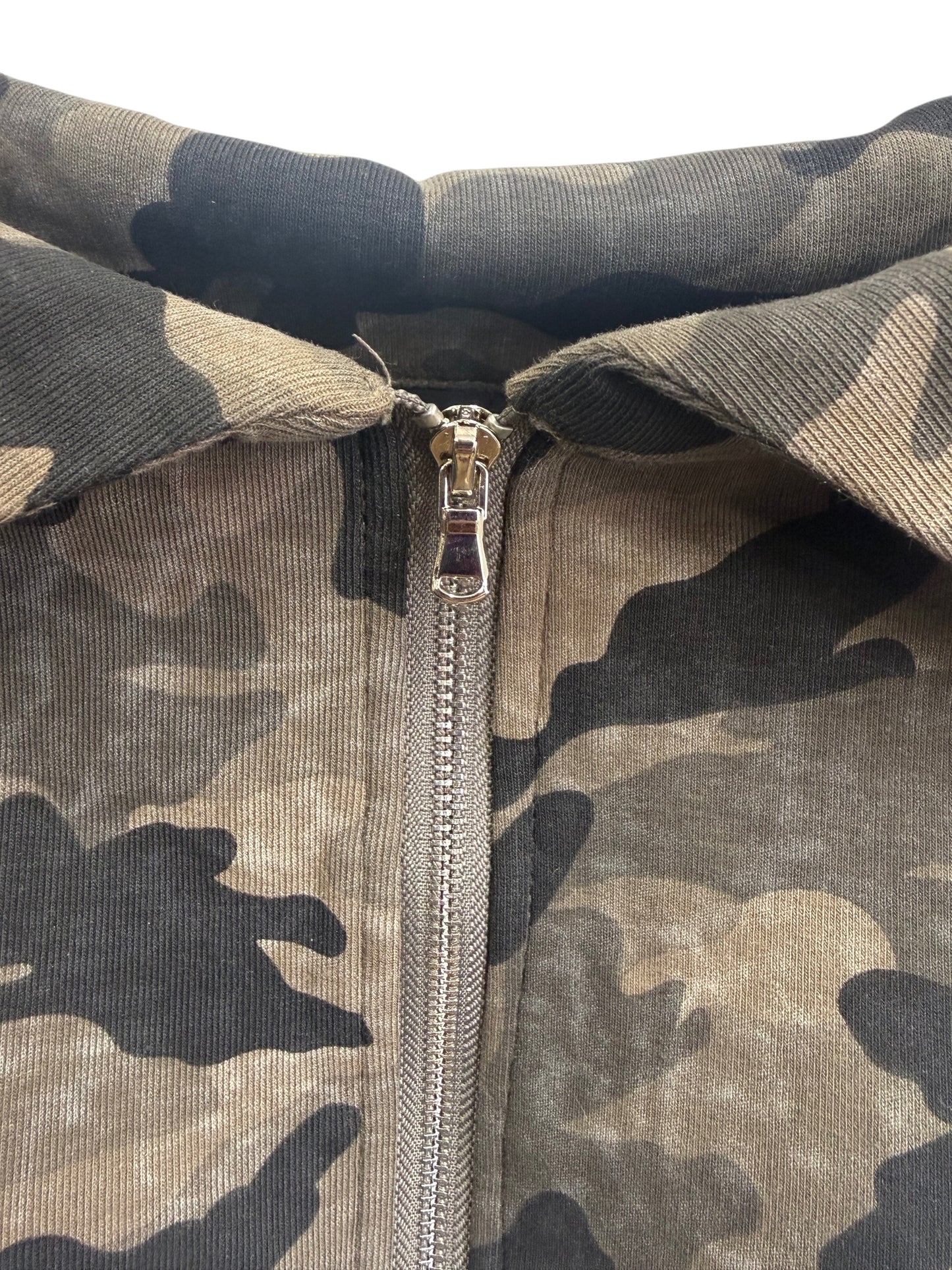 Camo Zip Hood Top A574