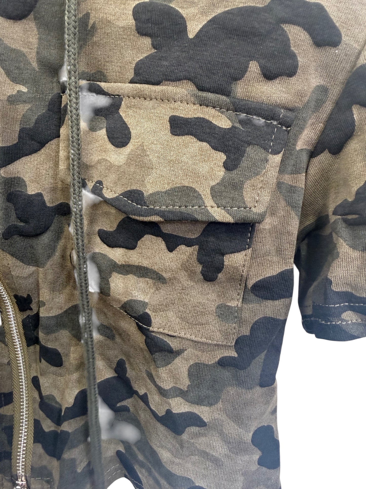 Camo Zip Hood Top A574